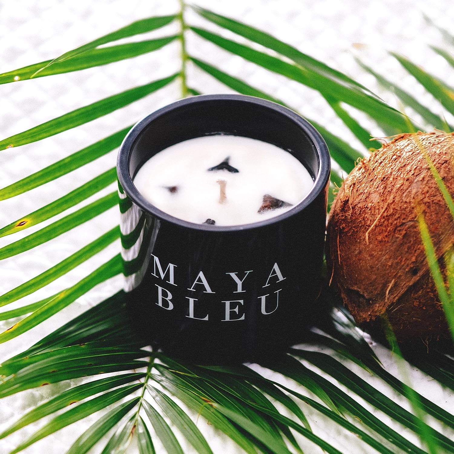 Maya Bleu Shark Tooth Candle Black 16oz