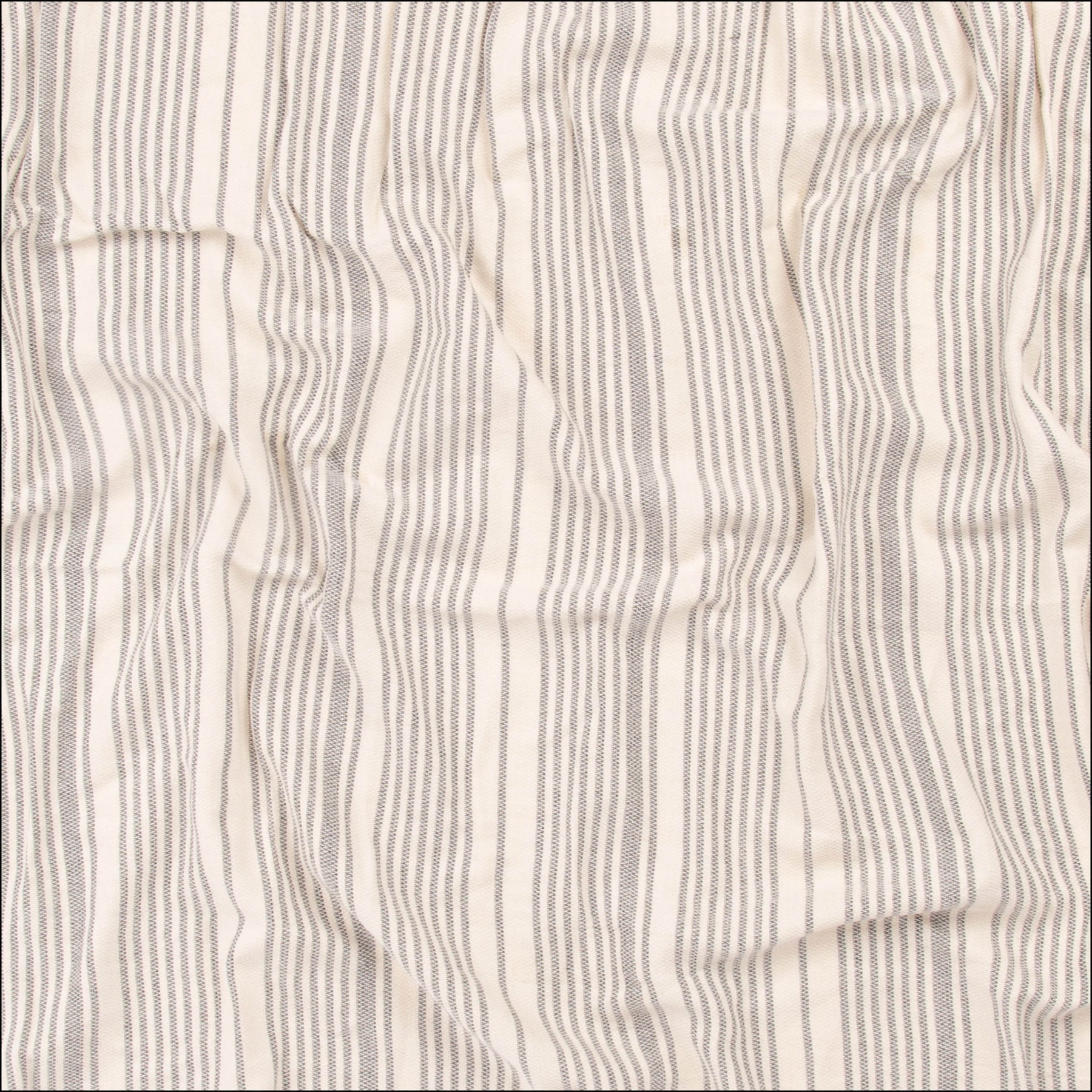 Layday Charter Towel Ash Queen