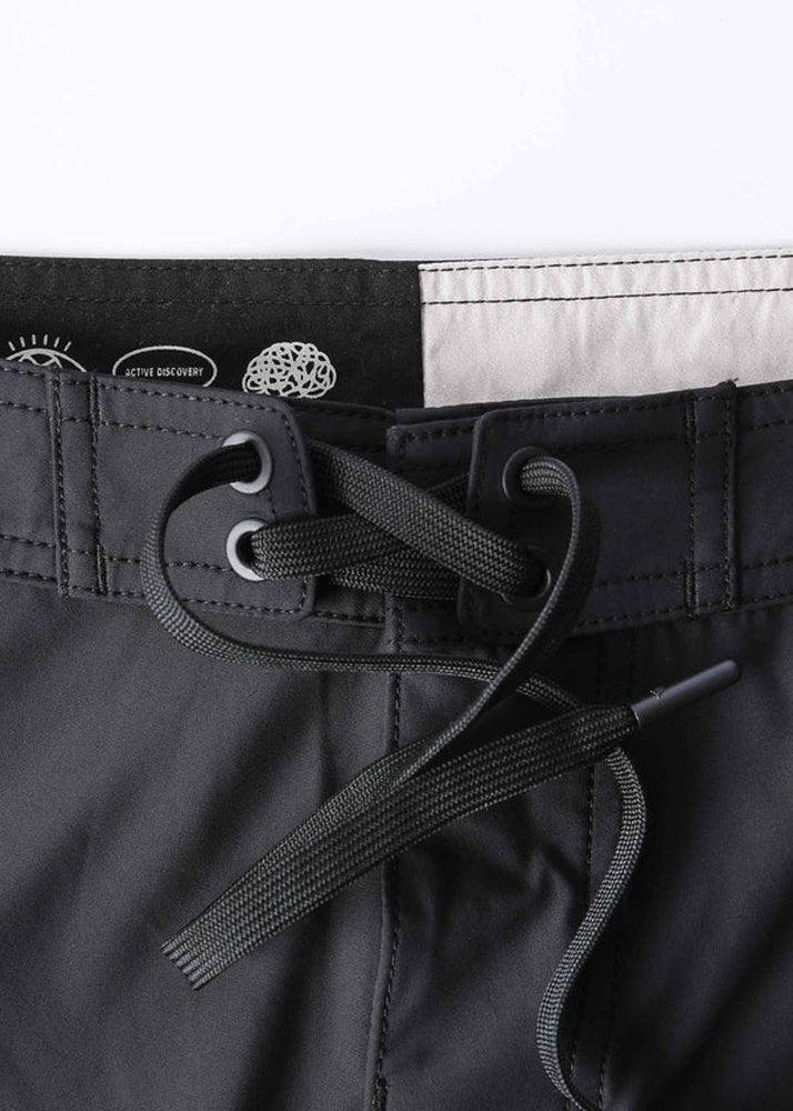 Rivvia Projects Disclosure Boardshort Black/Bone 34