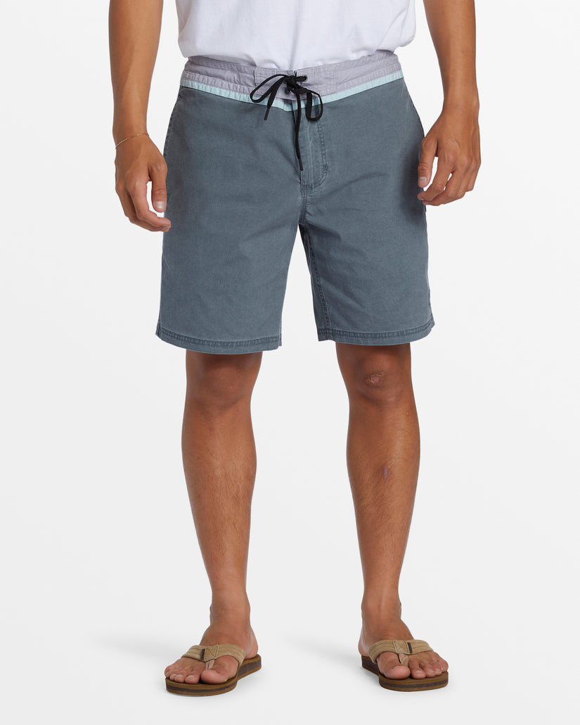 Quiksilver Street Trunk Utility Short KZM0 36