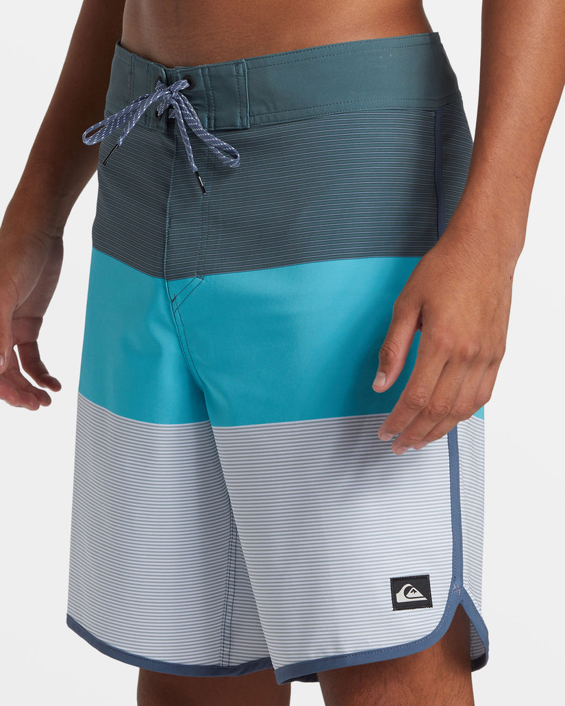 Quiksilver Surfsilk Tijuana 19" Boardshorts BJM8 40