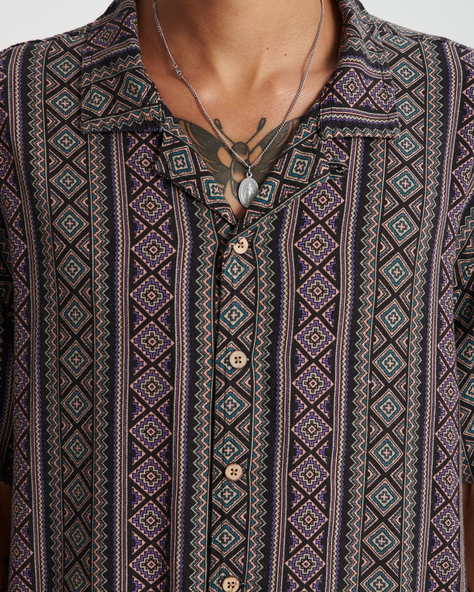 The Critical Slide Society Trader Resort Shirt BLACK M