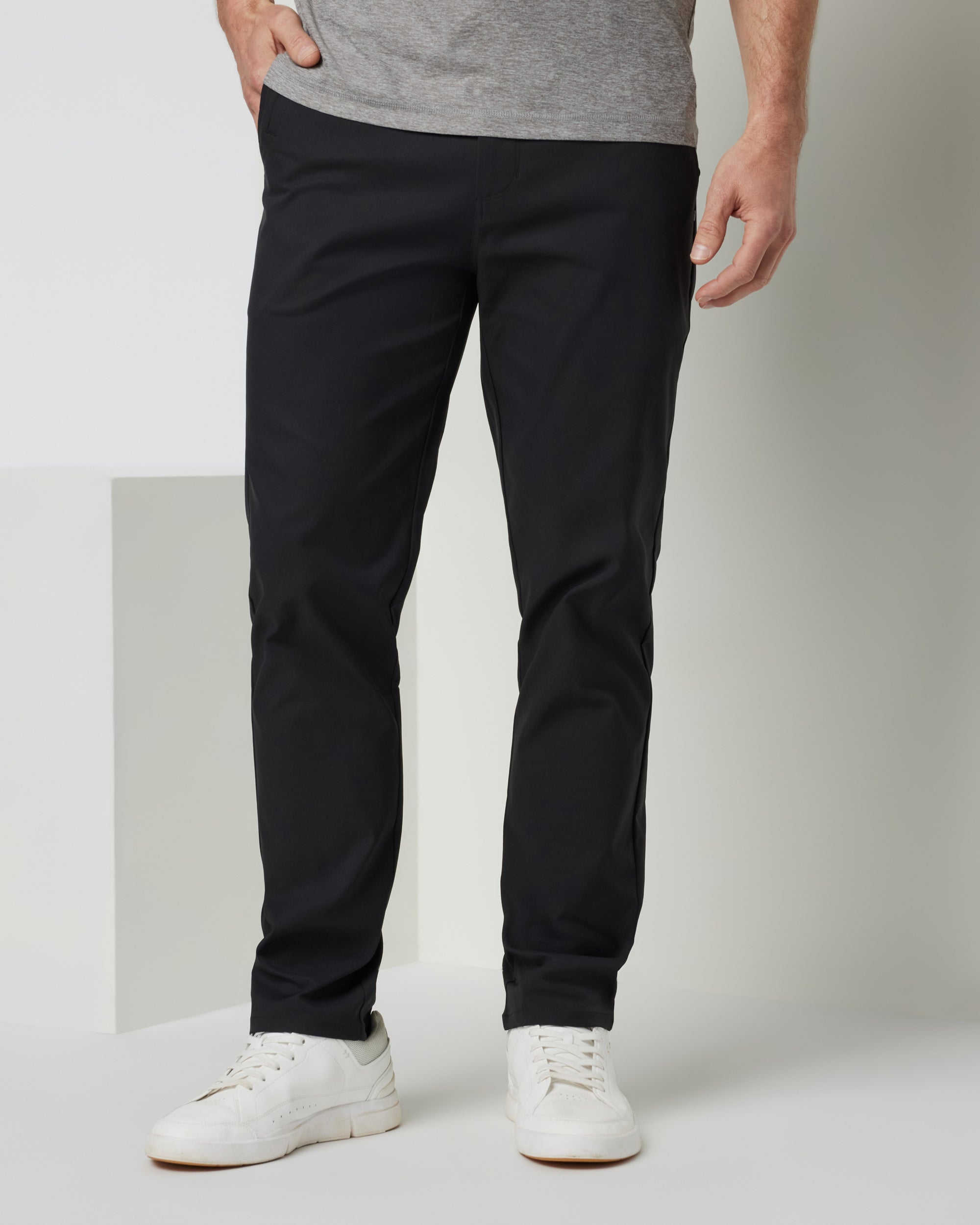 Vuori Cascade Tech Chino Slim 30" Pant BLK 33