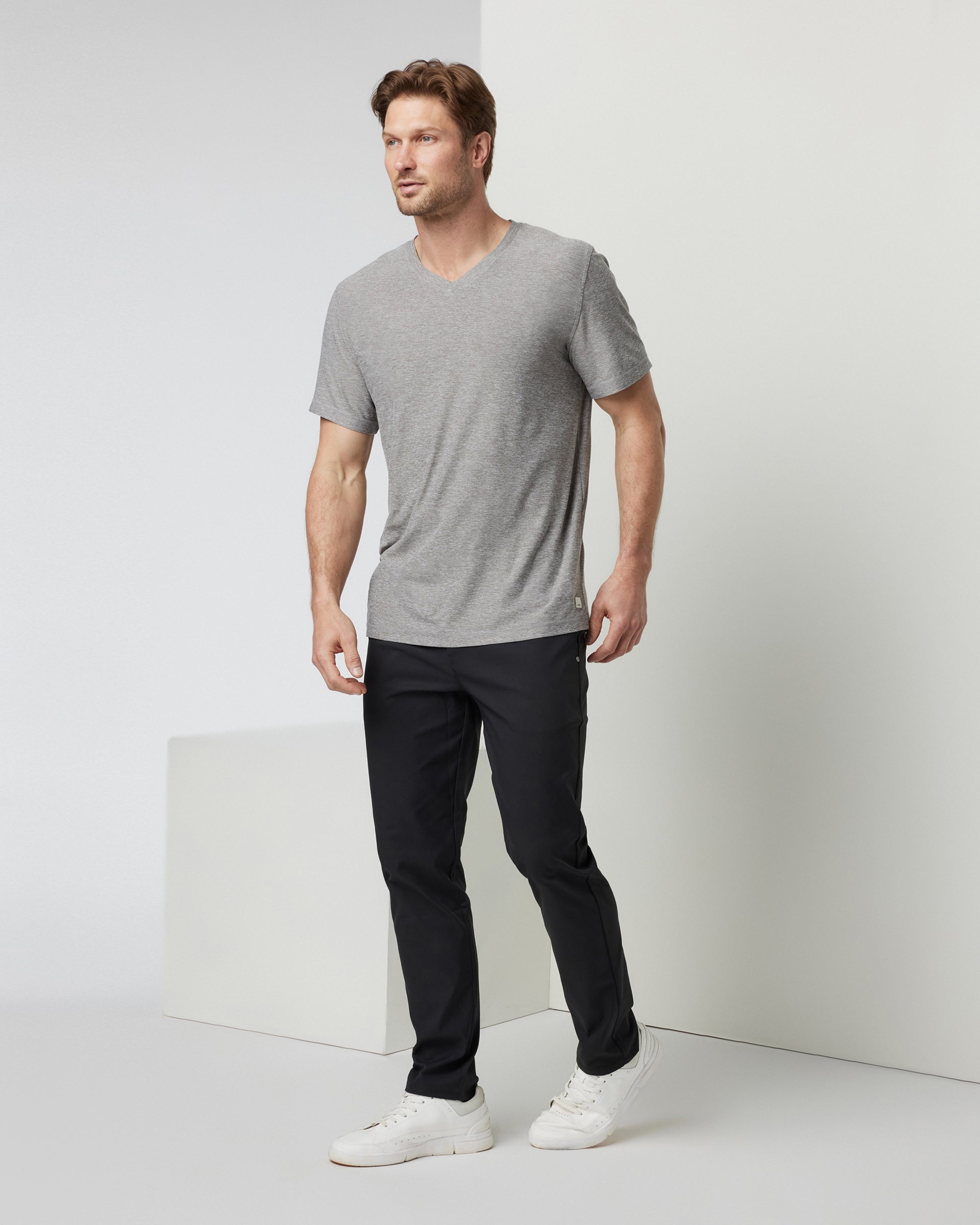 Vuori Cascade Tech Chino Slim 30" Pant BLK 33