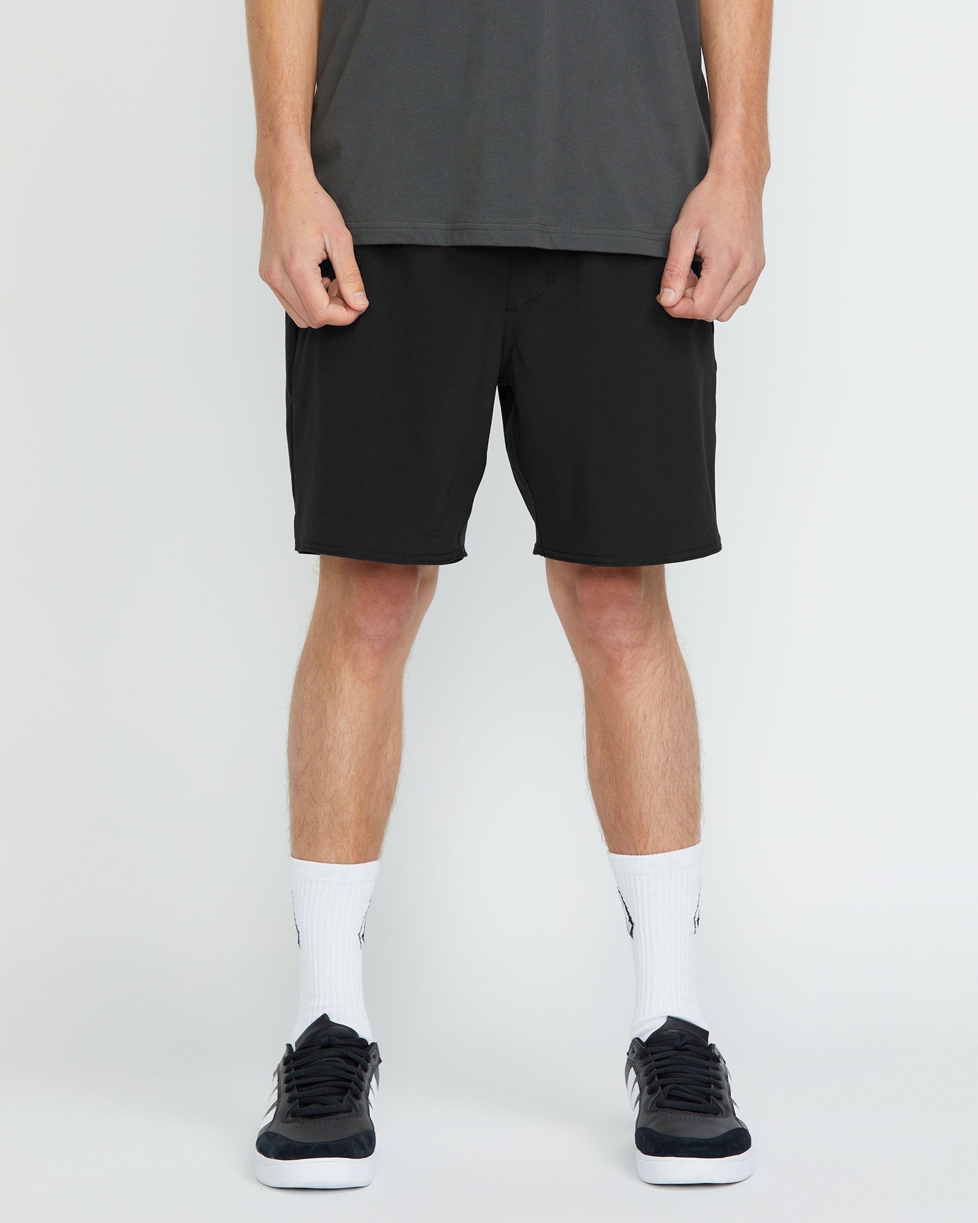 VOLCOM NOMOLY EW SHORT 18 BLK-BLACK S