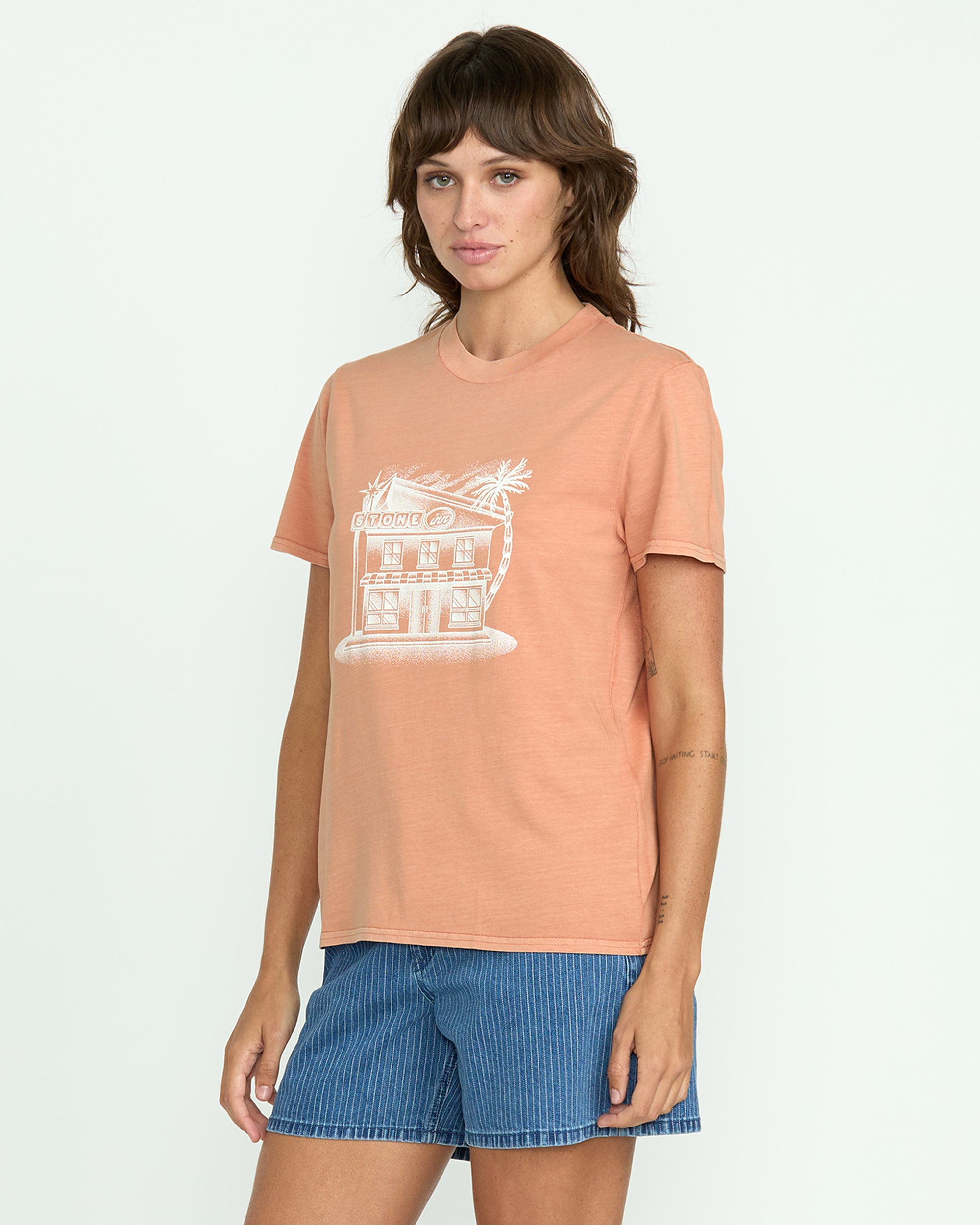 VOLCOM LOCK IT UP TEE SND-SANDSTONE XS