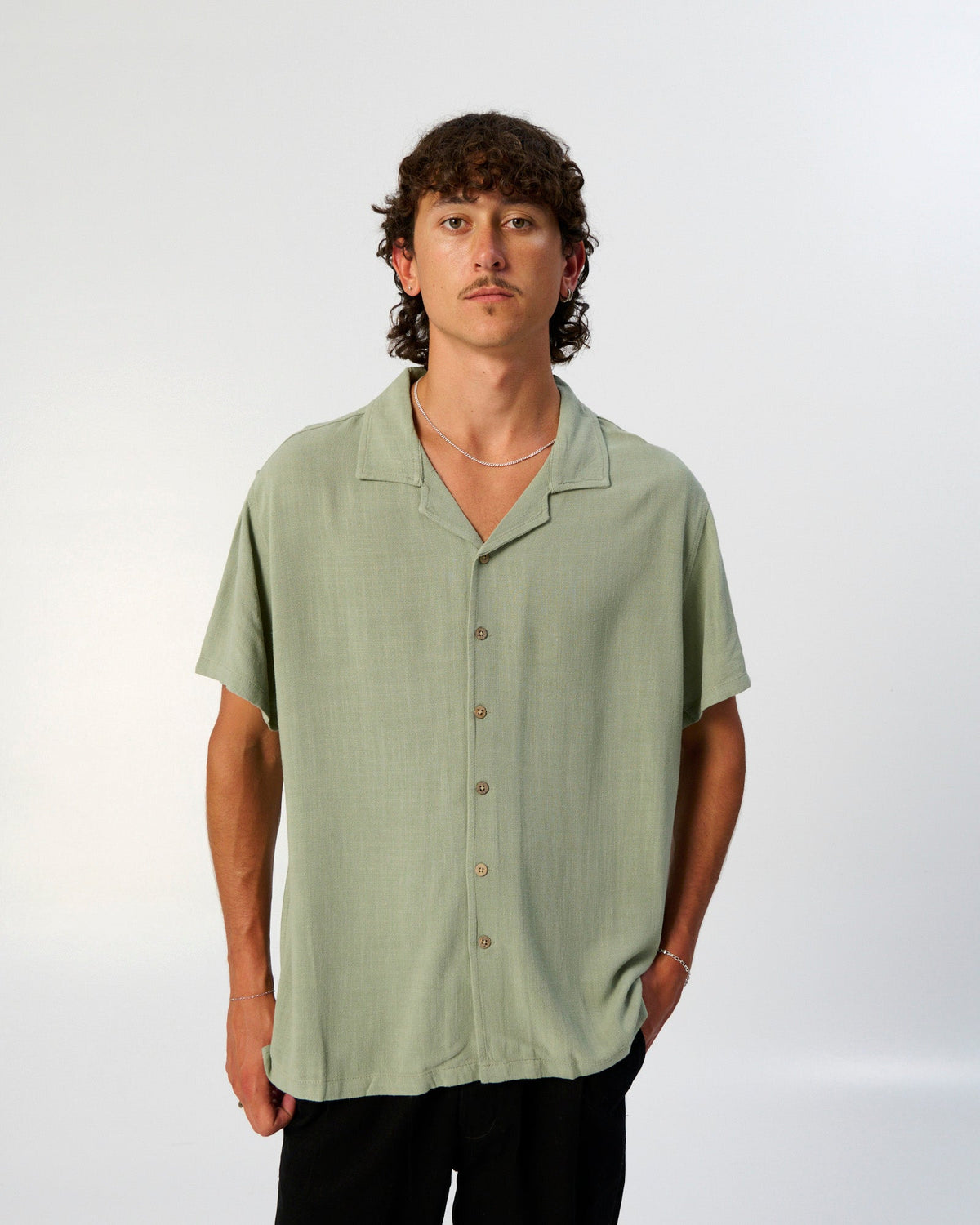 The Critical Slide Society Ernie Resort Shirt Seagrass XL