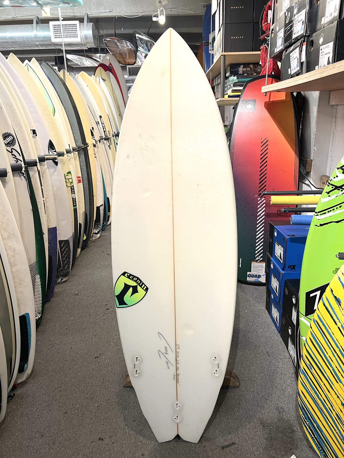 5ft8in Cronin Consignment - Avri