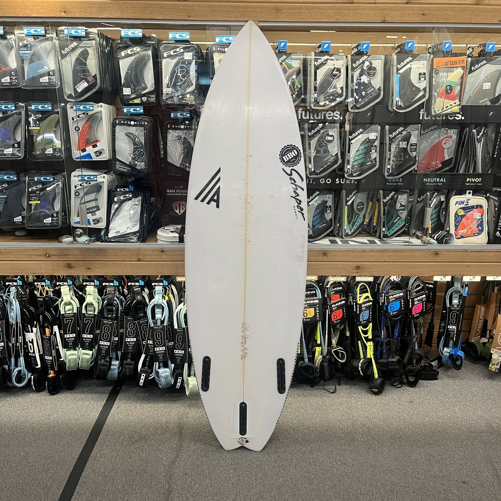 5ft8in Schaper Hawaii Consignment - Allouche