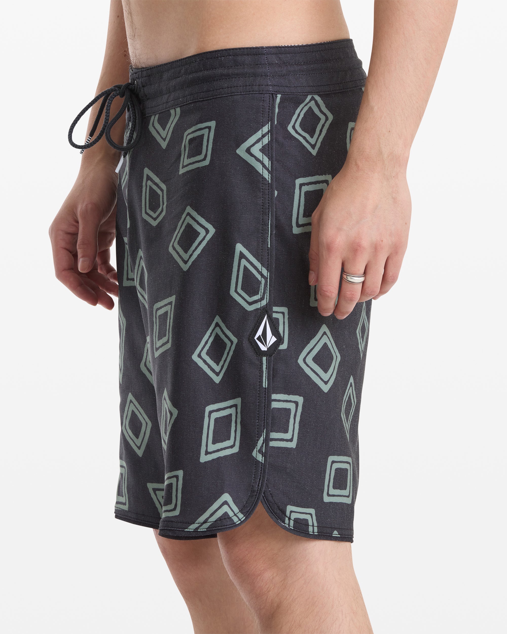 VOLCOM CONTACT SCALLOP STNY 19 BLK-BLACK 36