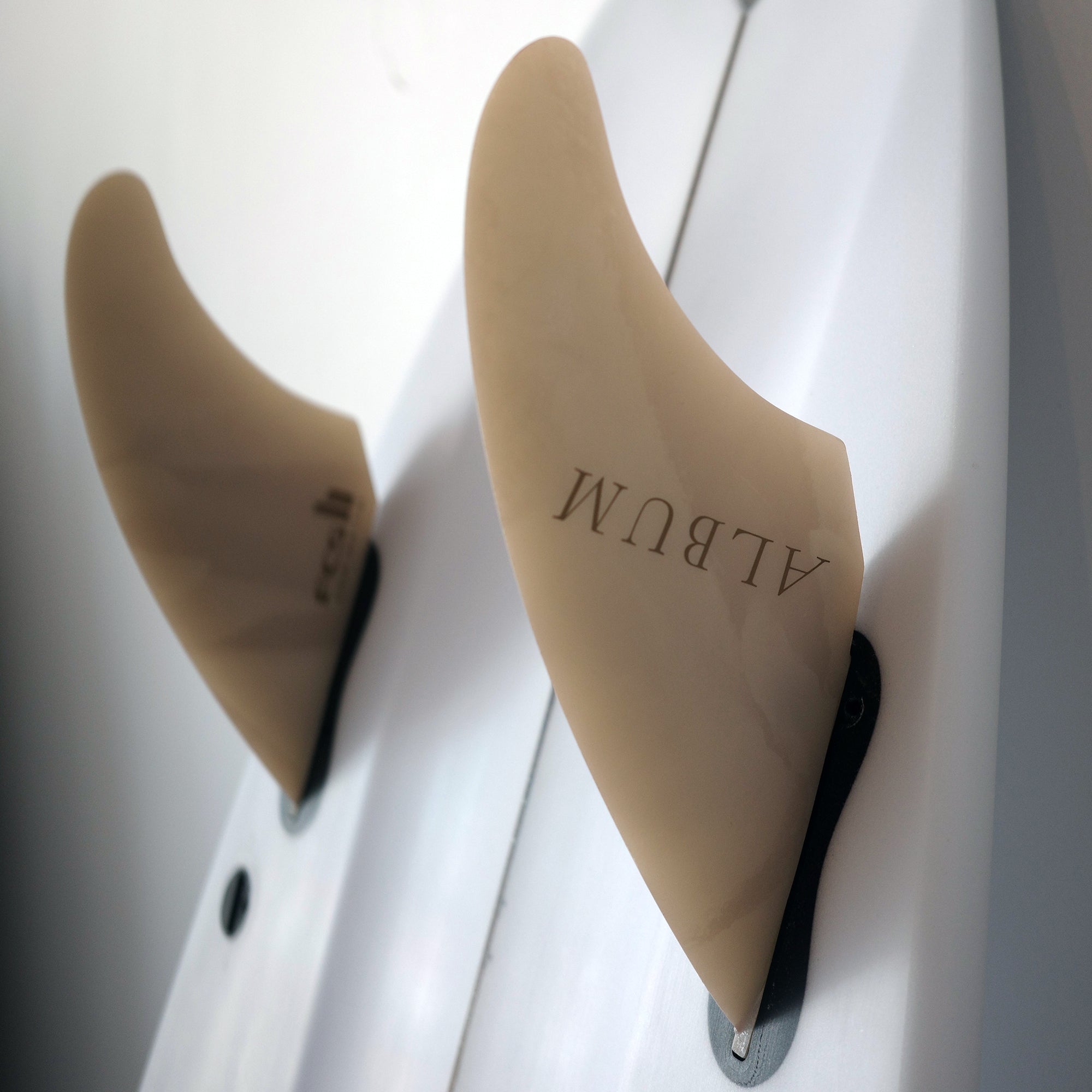 FCS 2 Album Laminar Twin Fin Set White-Gold L-XL