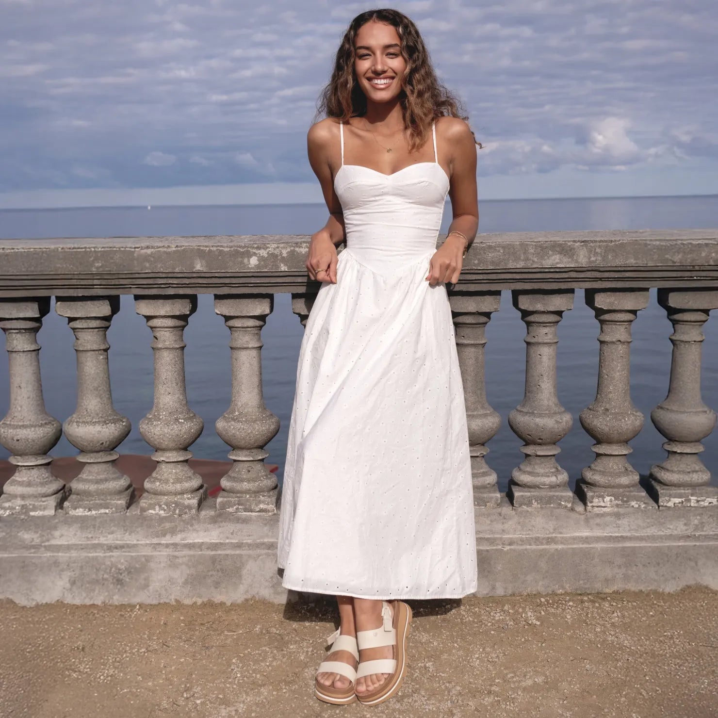 Reef Vista Luxe Liah Womens Sandal White-Tan 9