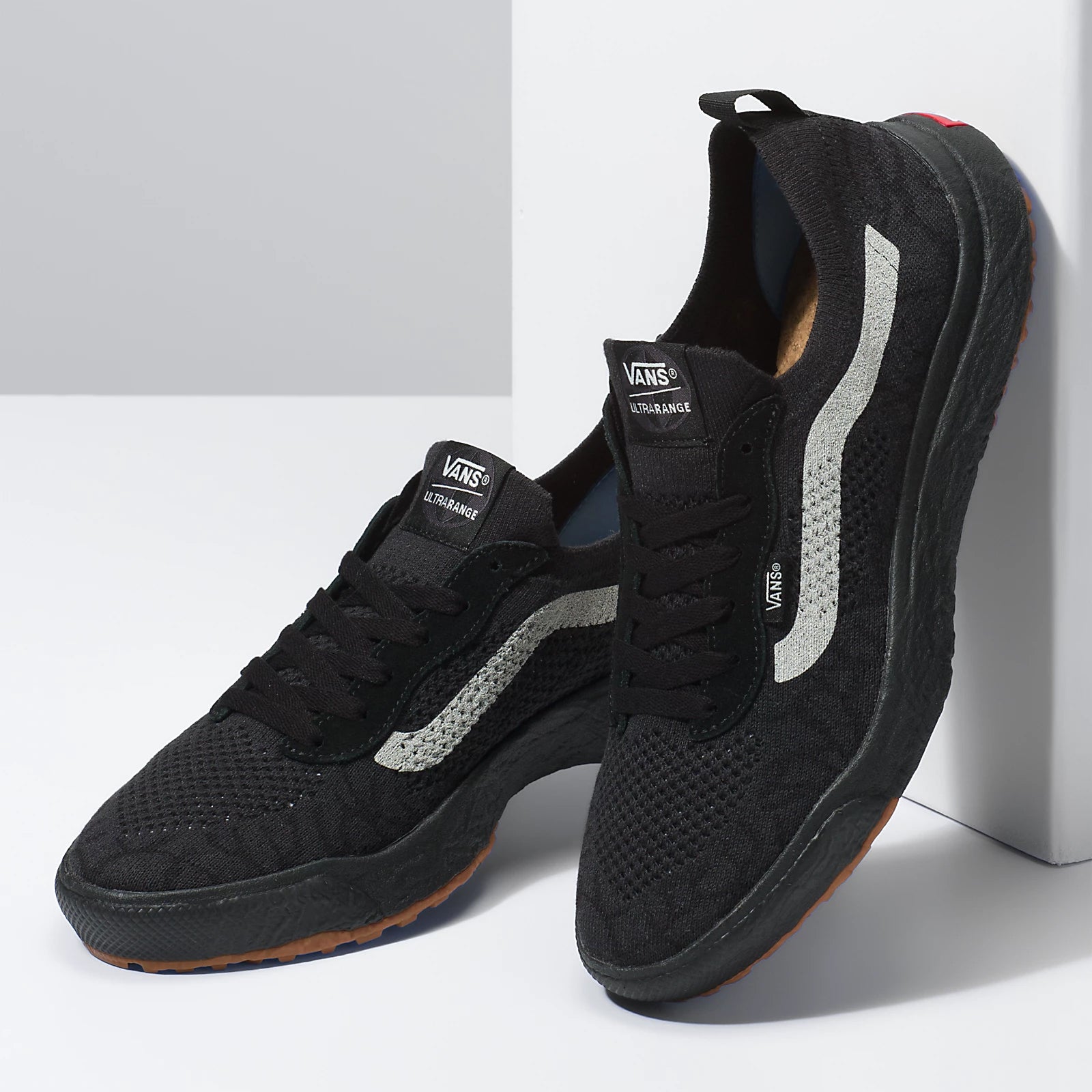 Vans Womens UA UltraRange VR3 Black/PirateBlack 7.5