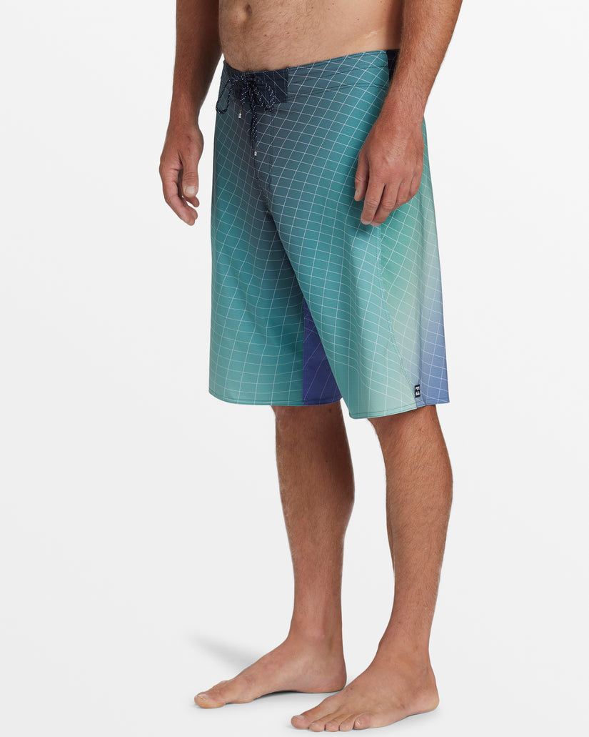Billabong Fluid Pro Boardshorts BLS0 40