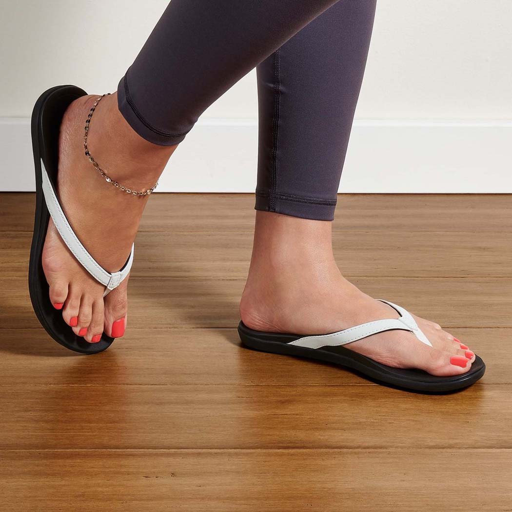 Olukai Ho Opio Womens Sandal 4ROX-White-Onyx 8