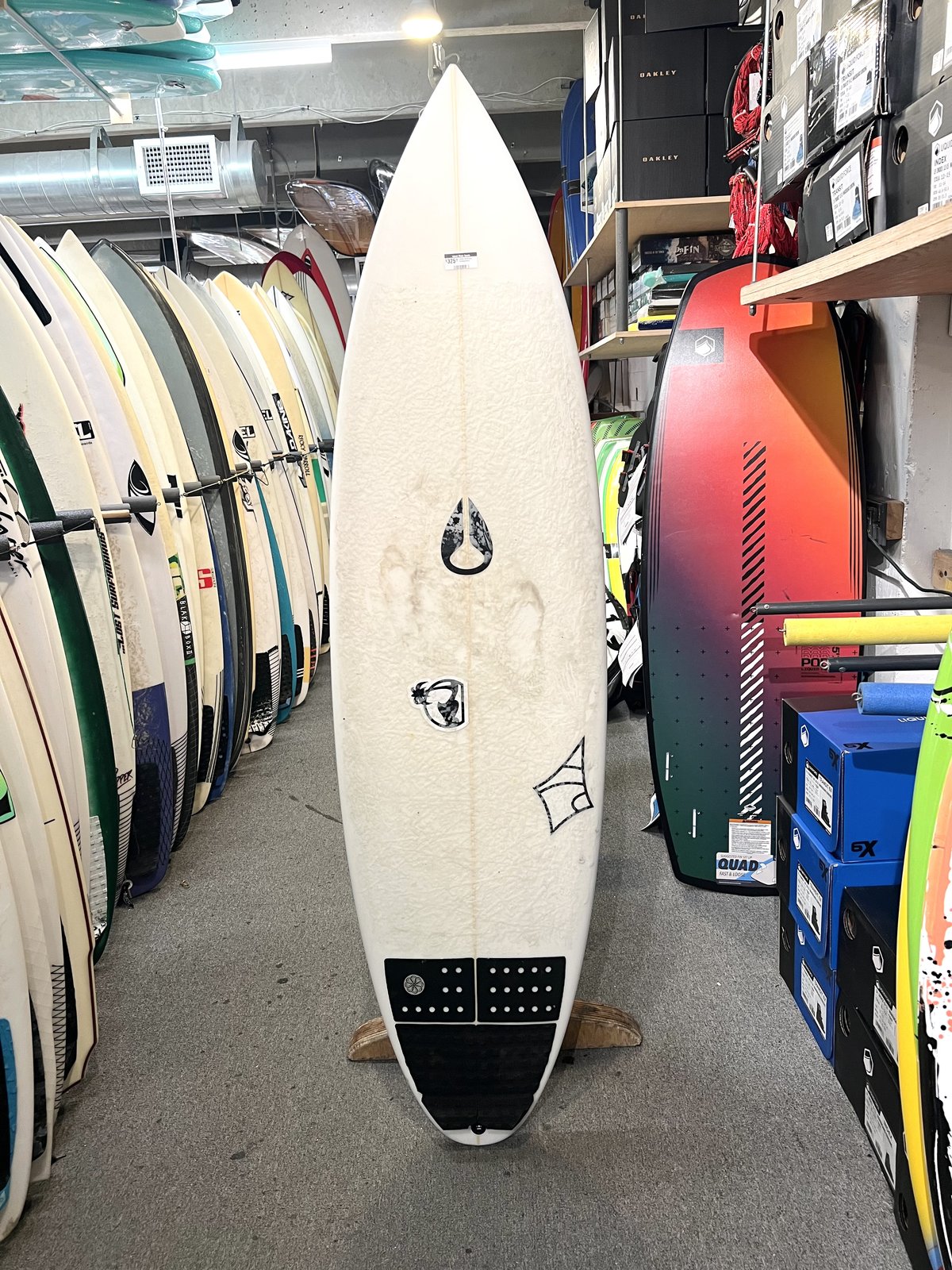 5ft9in Dominion Consignment - Makish