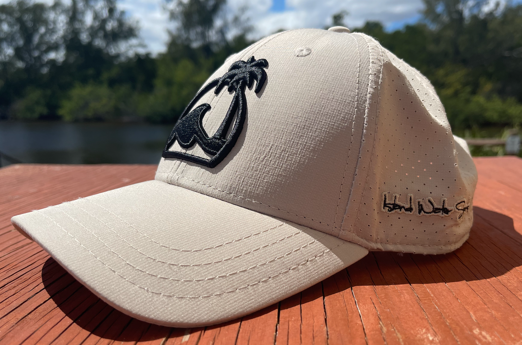 Island Water Sports SPF 50 Wave And Palm Hat Stone/Black OS