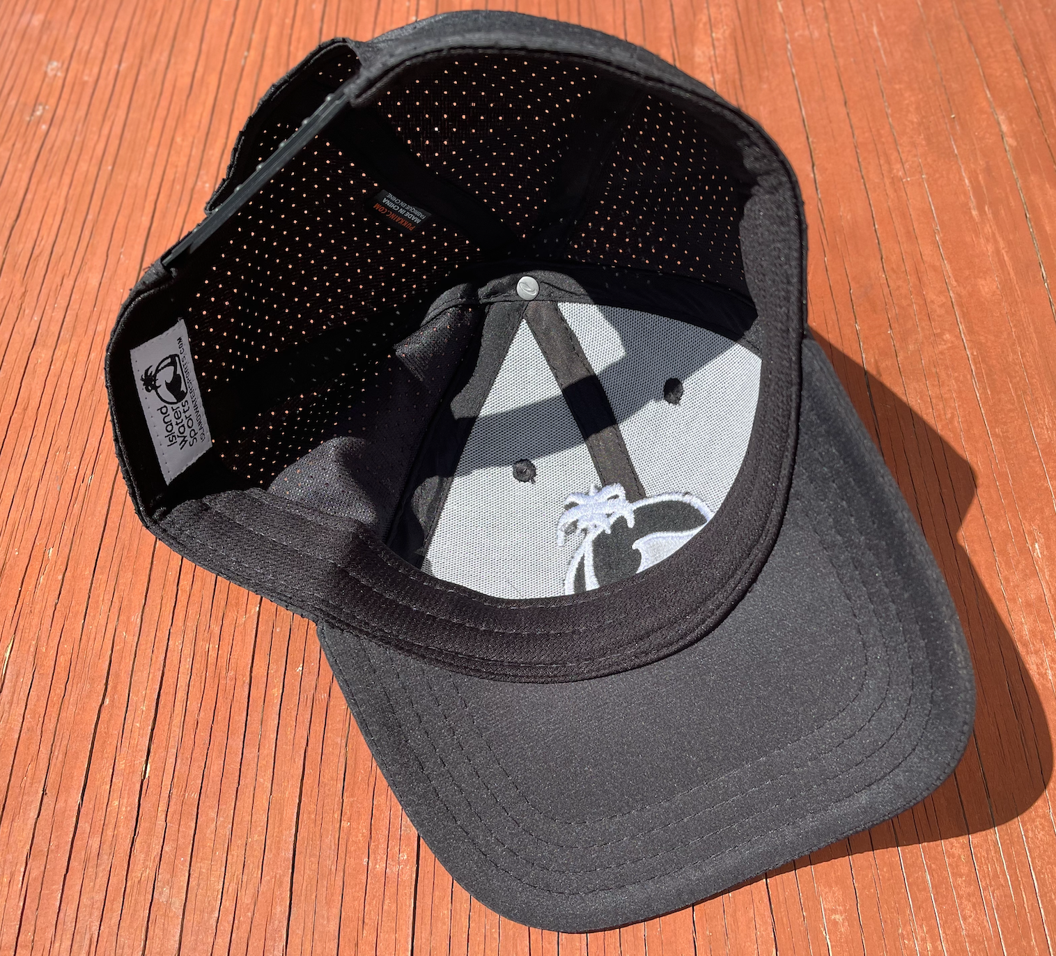 Island Water Sports SPF 50 Wave And Palm Hat Black/White OS