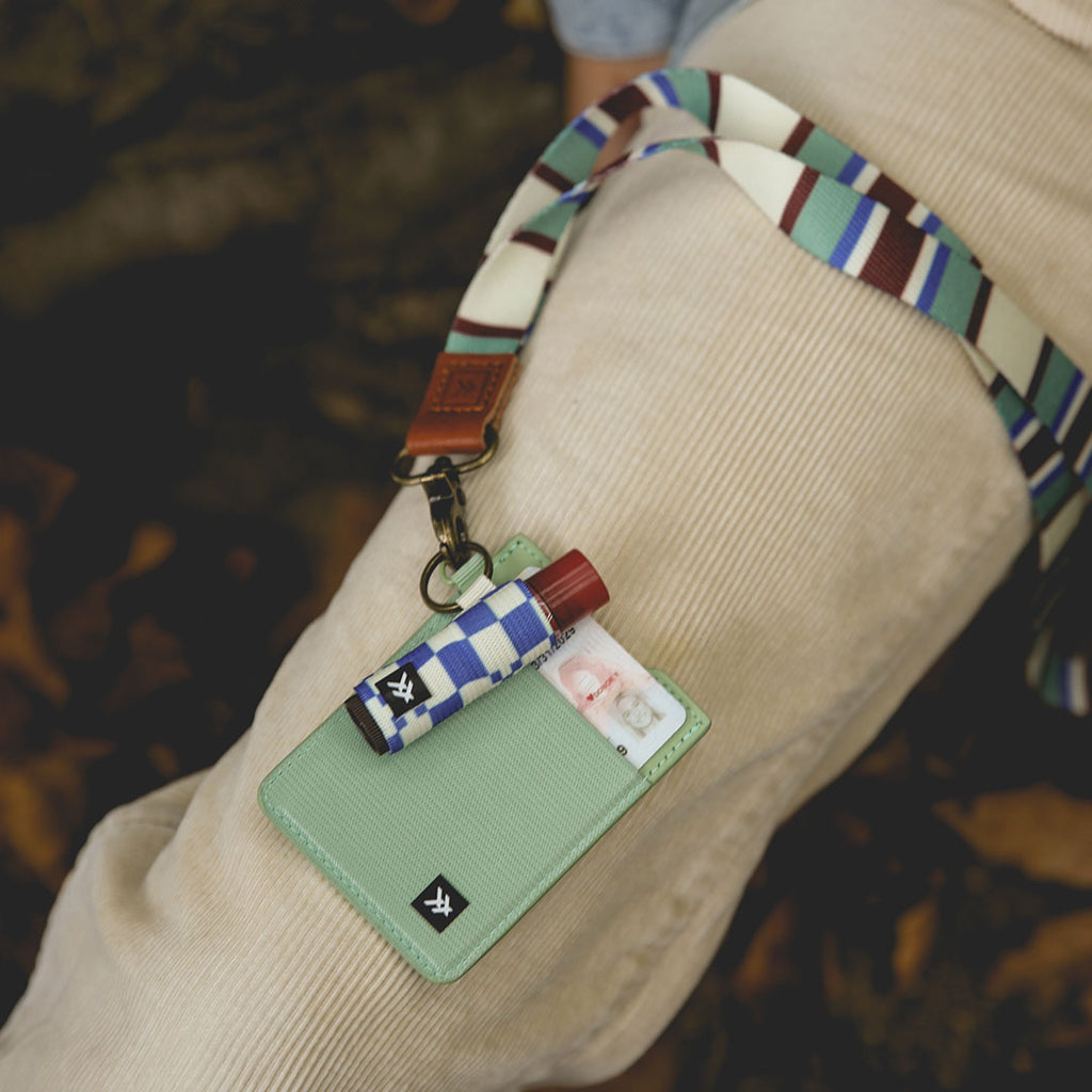 Thread Wallets Vertical Card Holder Wallet Sage Onesize