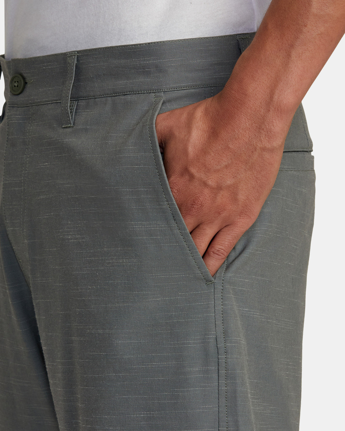 RVCA Balance Hybrid Short OLV-Olive 31