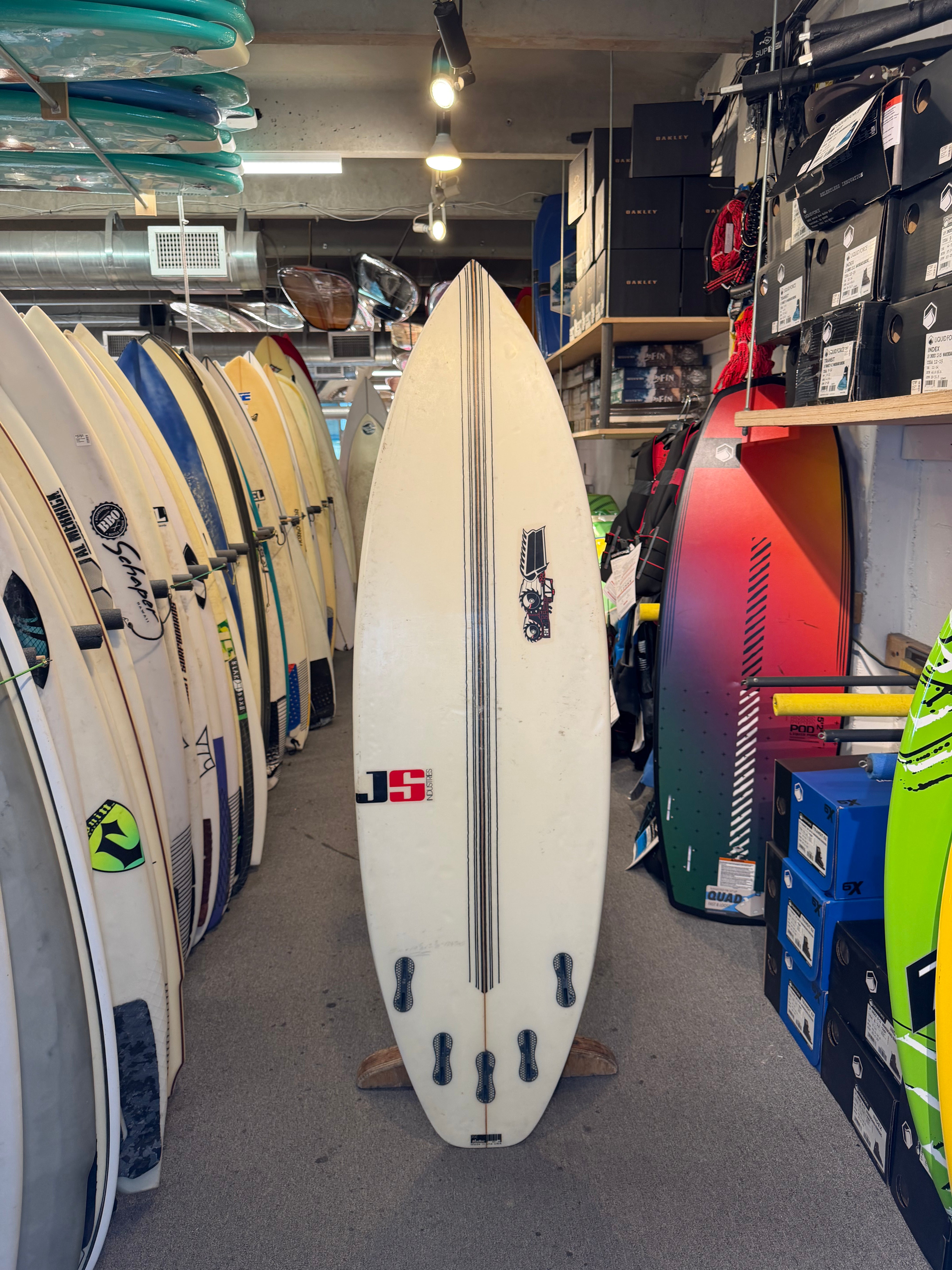 JS Revolution 5ft10in, USED