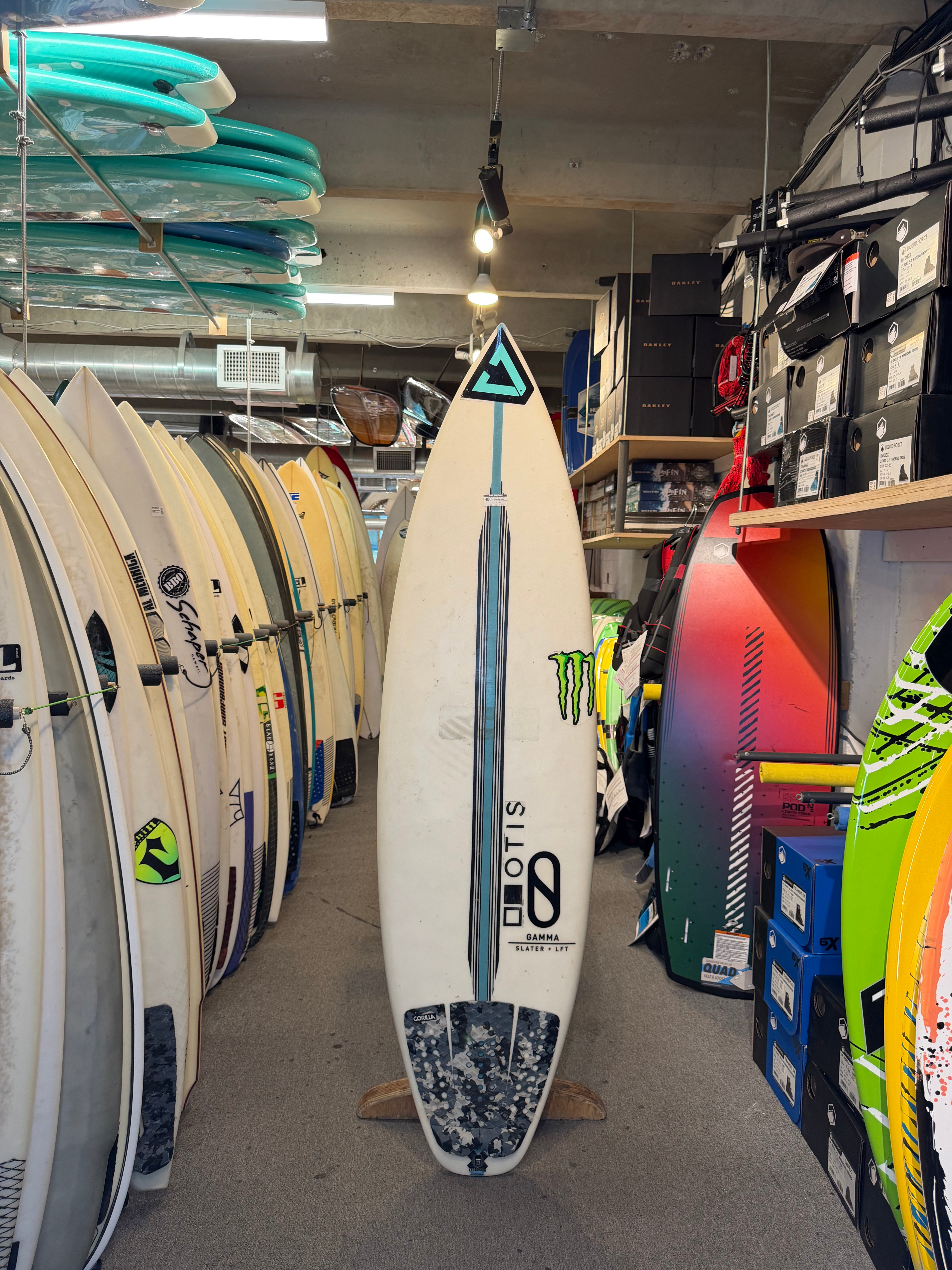 Slater Designs Eric Geiselman Used Gamma 5'11 x 19 1/8 x 2 1/2 FCS 2