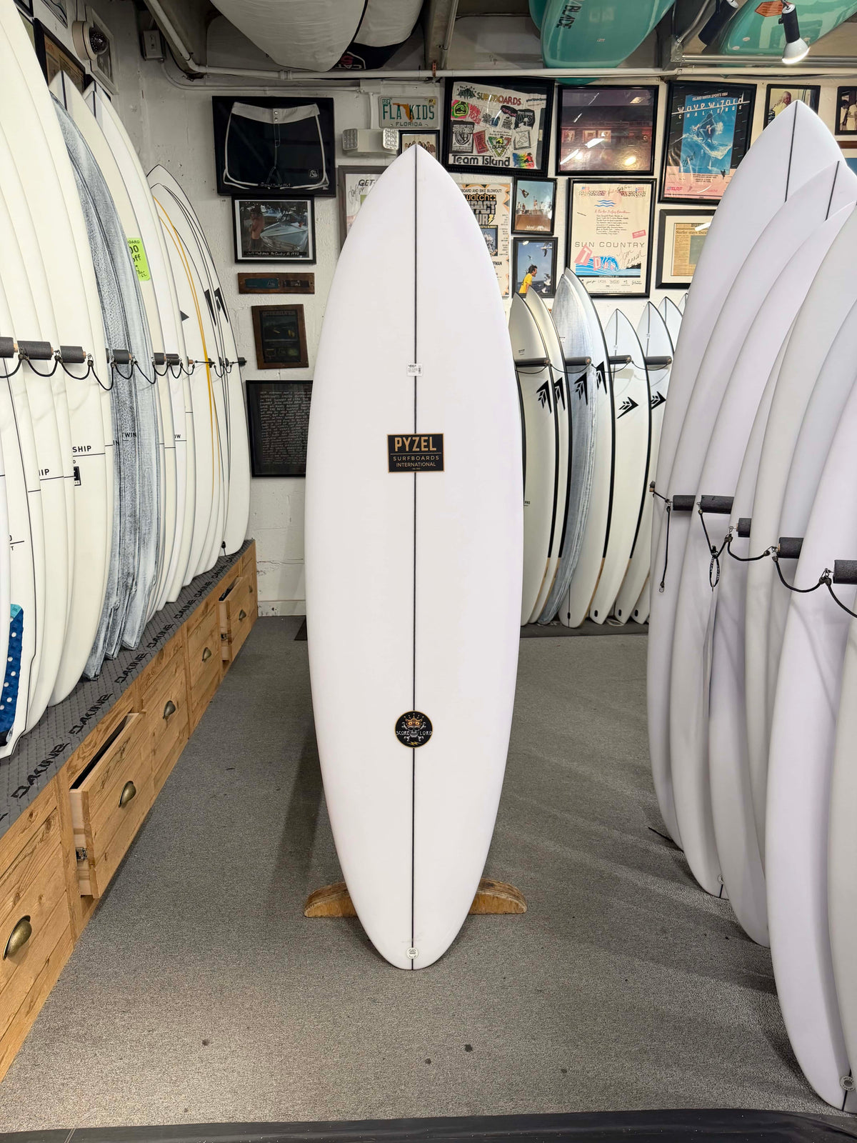 Pyzel Surfboards Score Lord 5 Fin FCS II 6ft0in