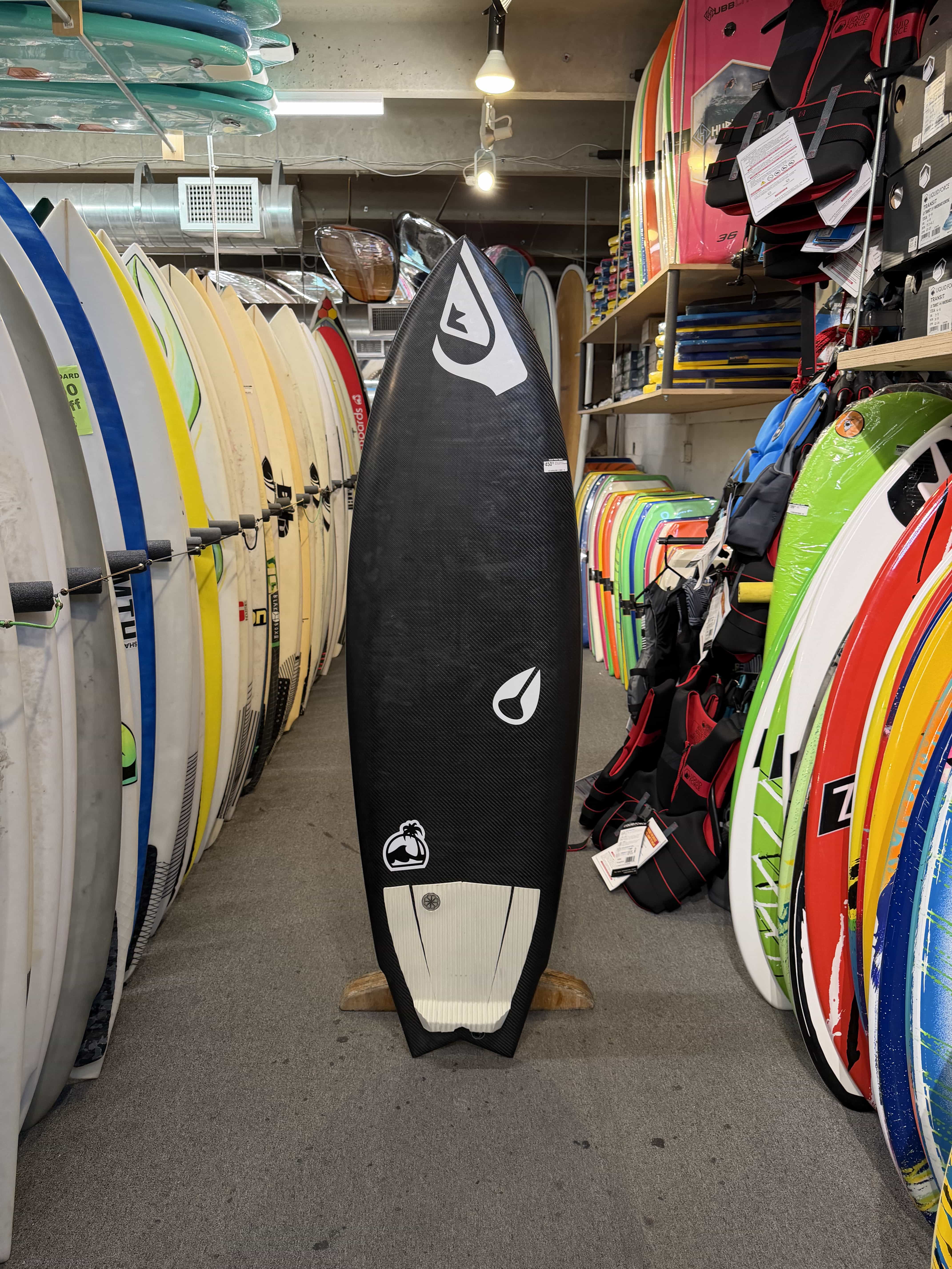 5ft5in Dominion Surfboard Consignment - Makish
