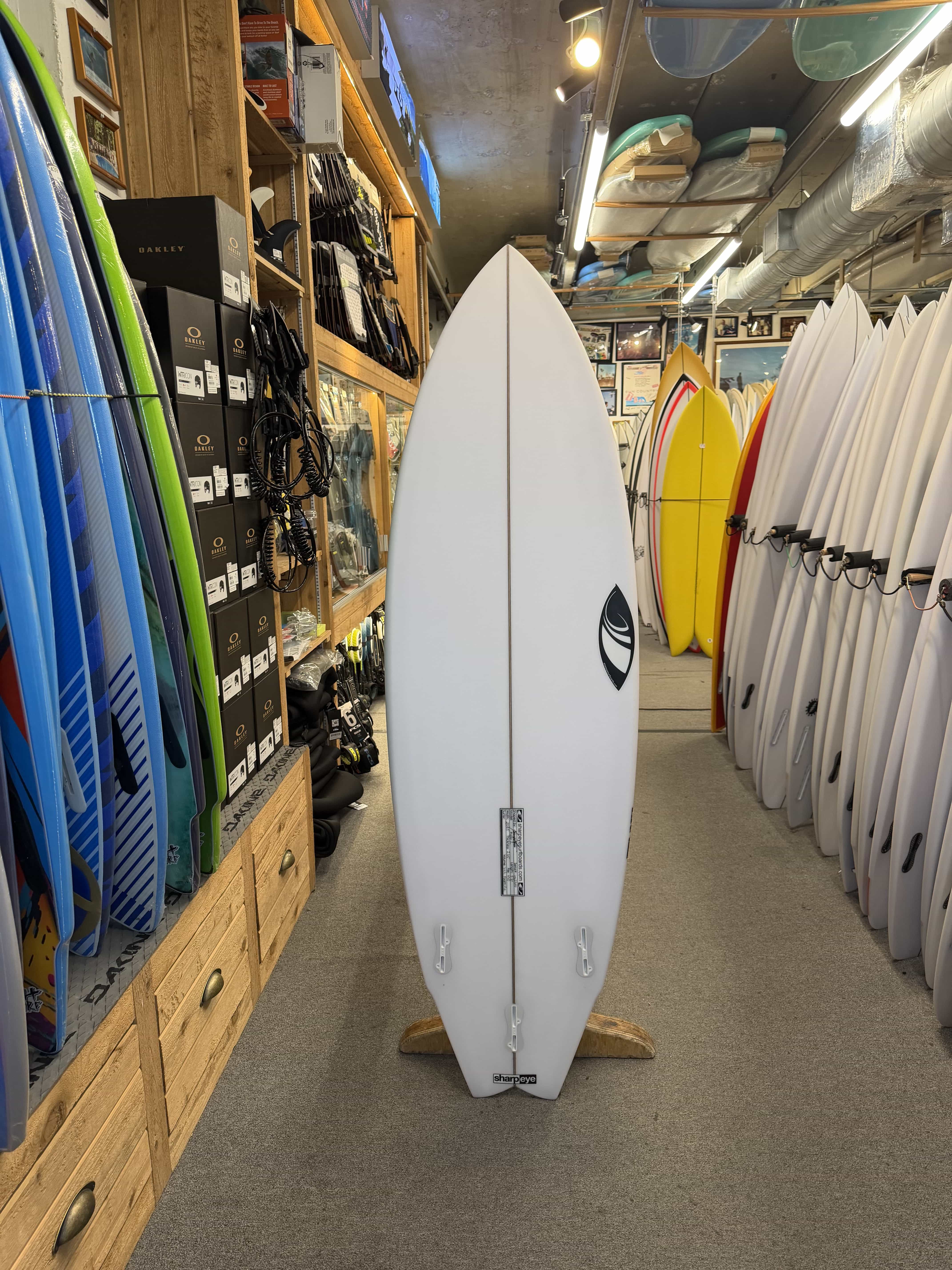 Sharp Eye Surfboards Modern 2 PU FCS2 5ft10in