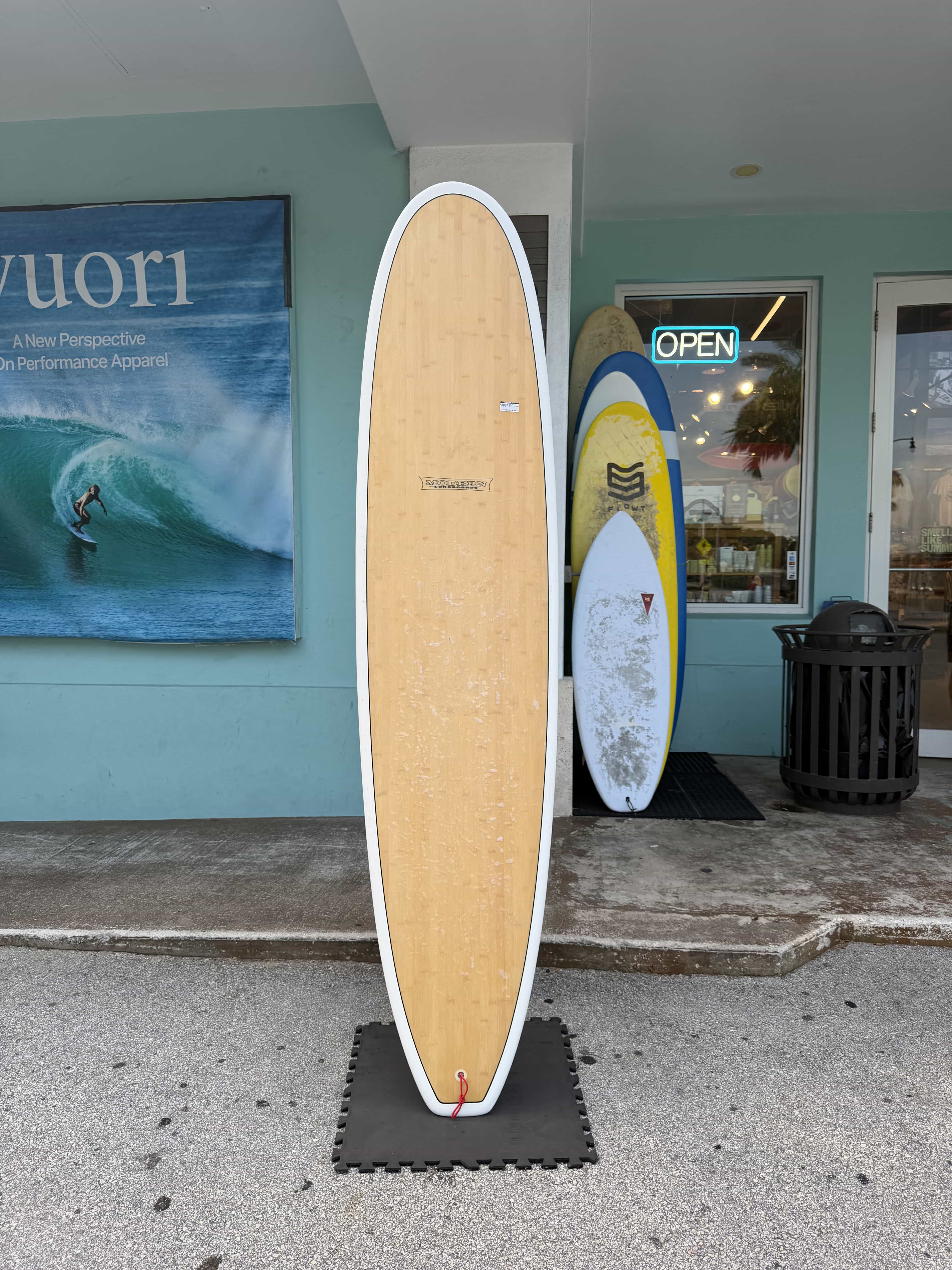 8ft0in Modern Blackbird Consignment - O'Connor W/FINS