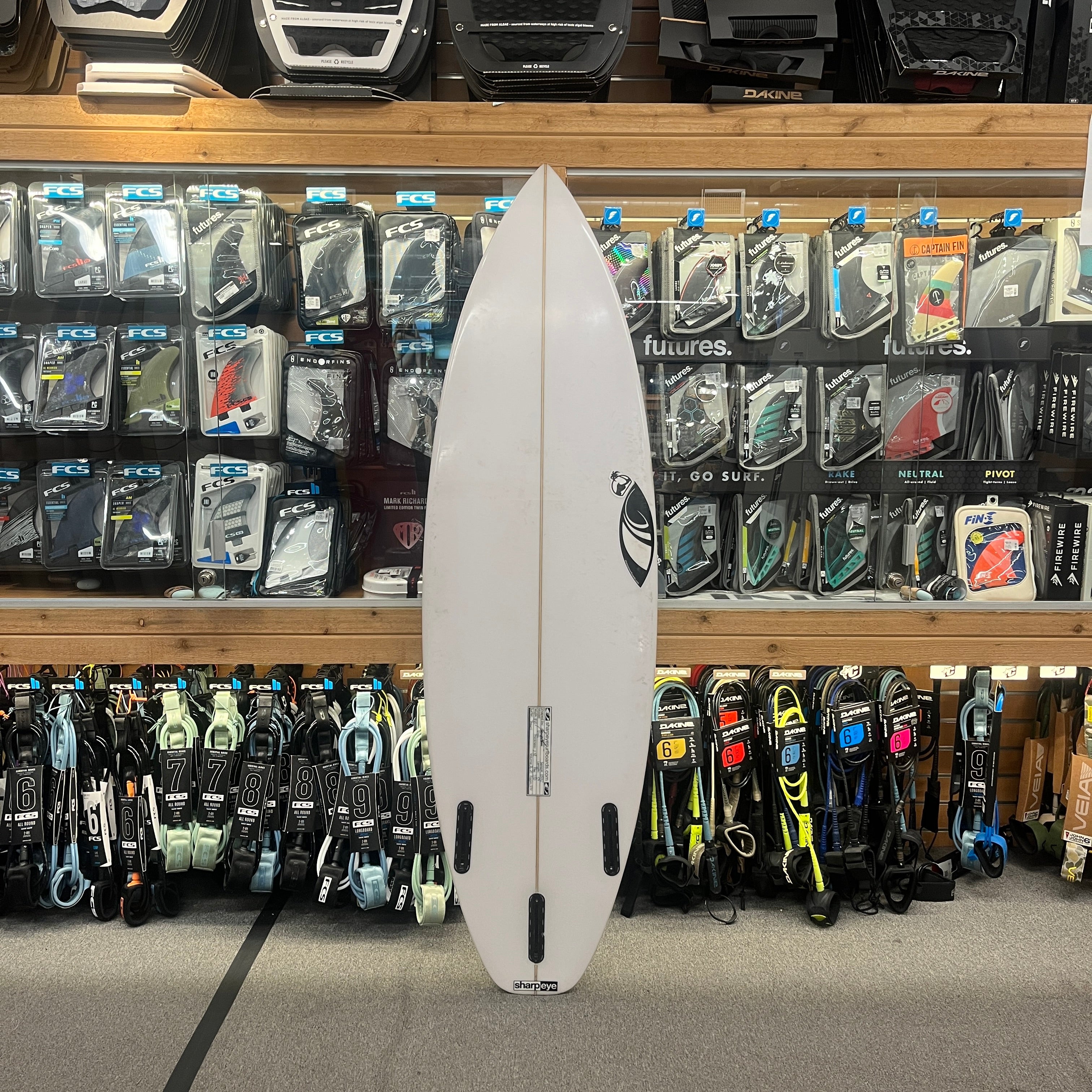 5ft8in Sharp Eye Disco, Consignment