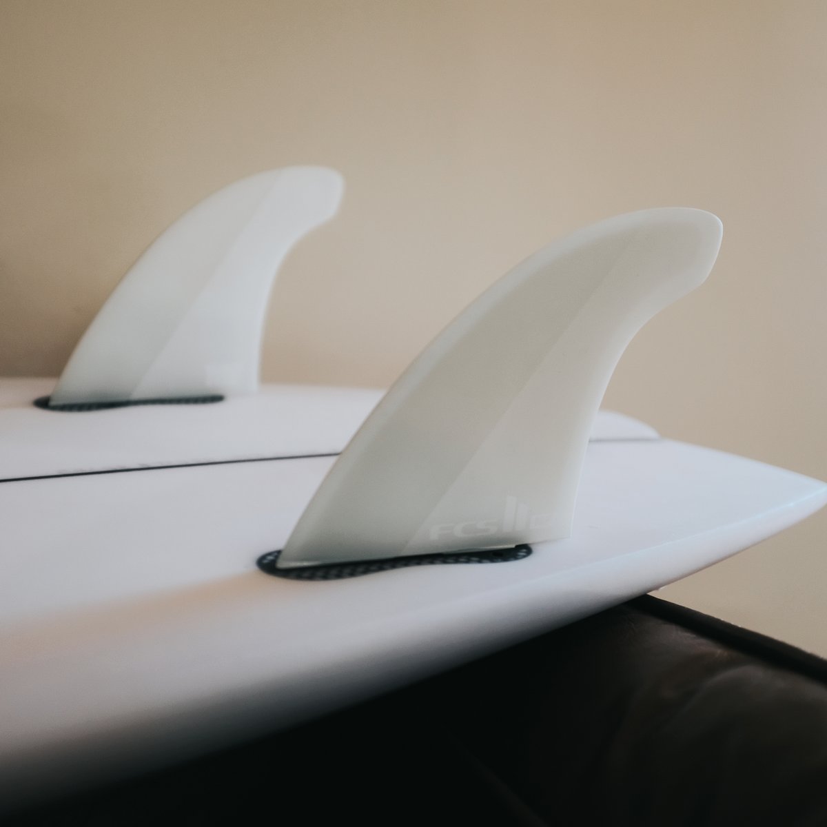 FCS 2 MF PC Twin+1 Fin Set White XLarge