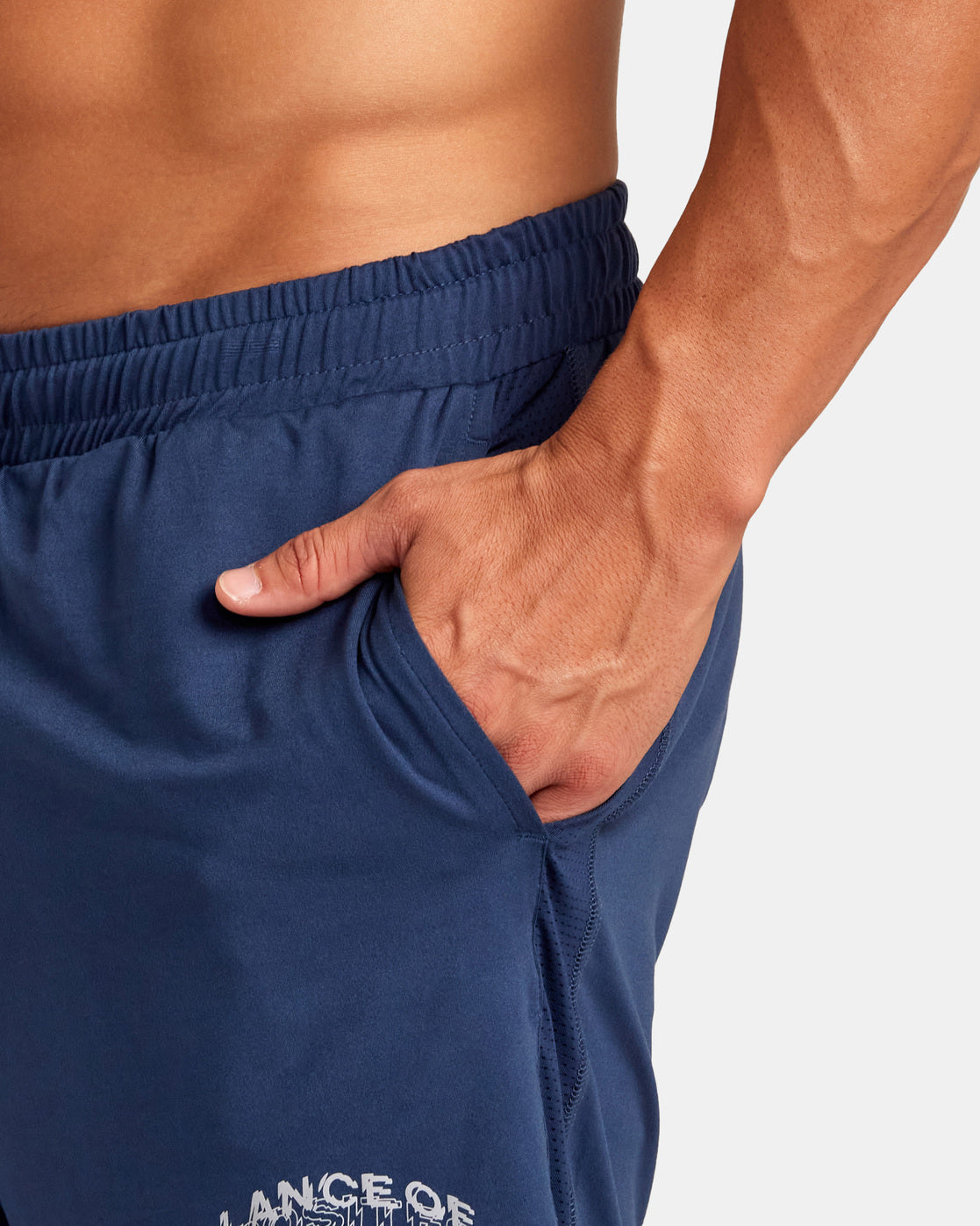 RVCA Sport Vent Short BSN0 XL