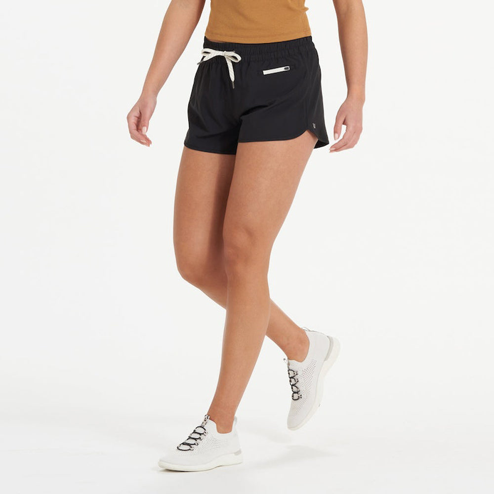 Vuori Clementine 4" Short 2.0 BLK M
