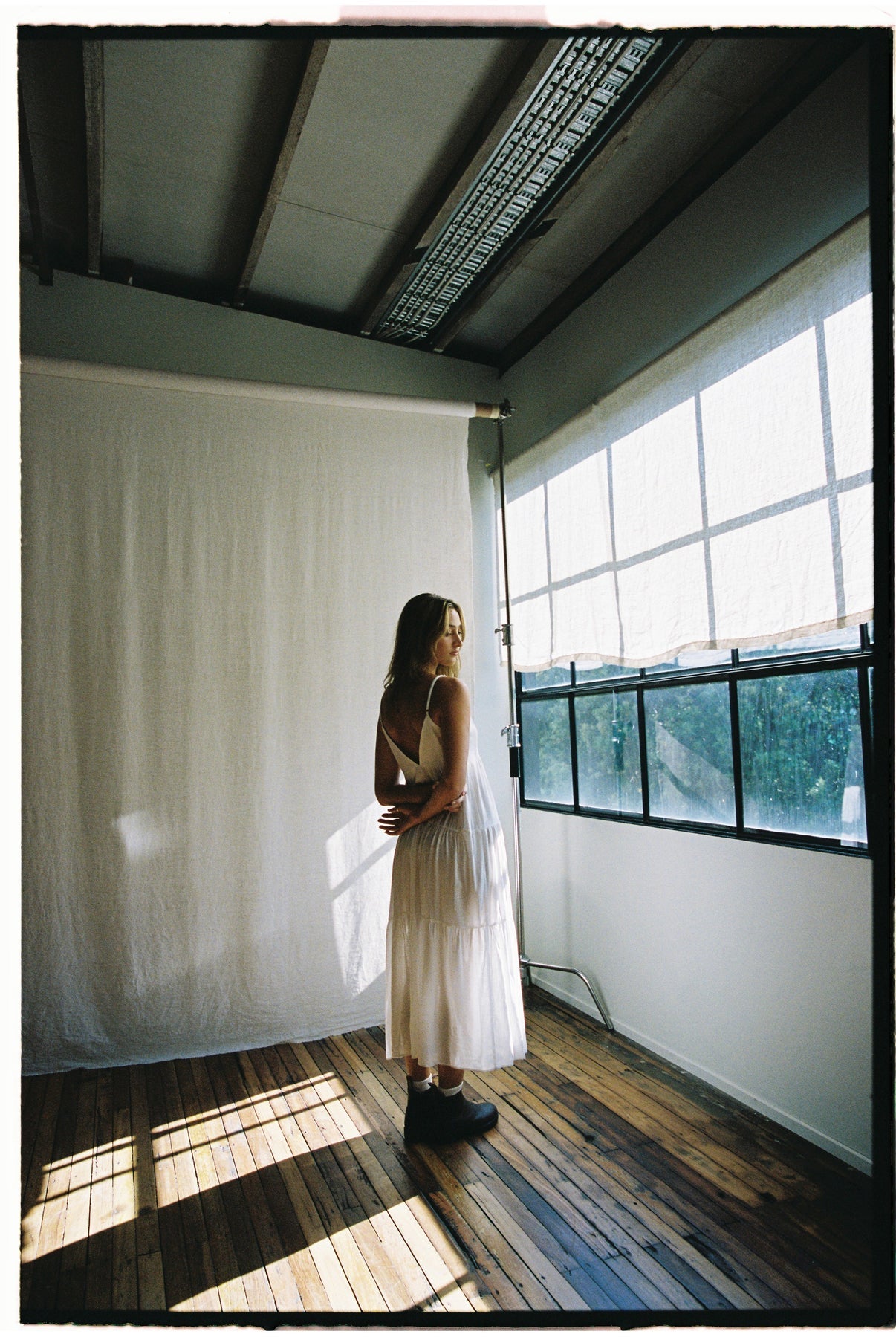 Rhythm Classic Tiered Midi Dress WHT M