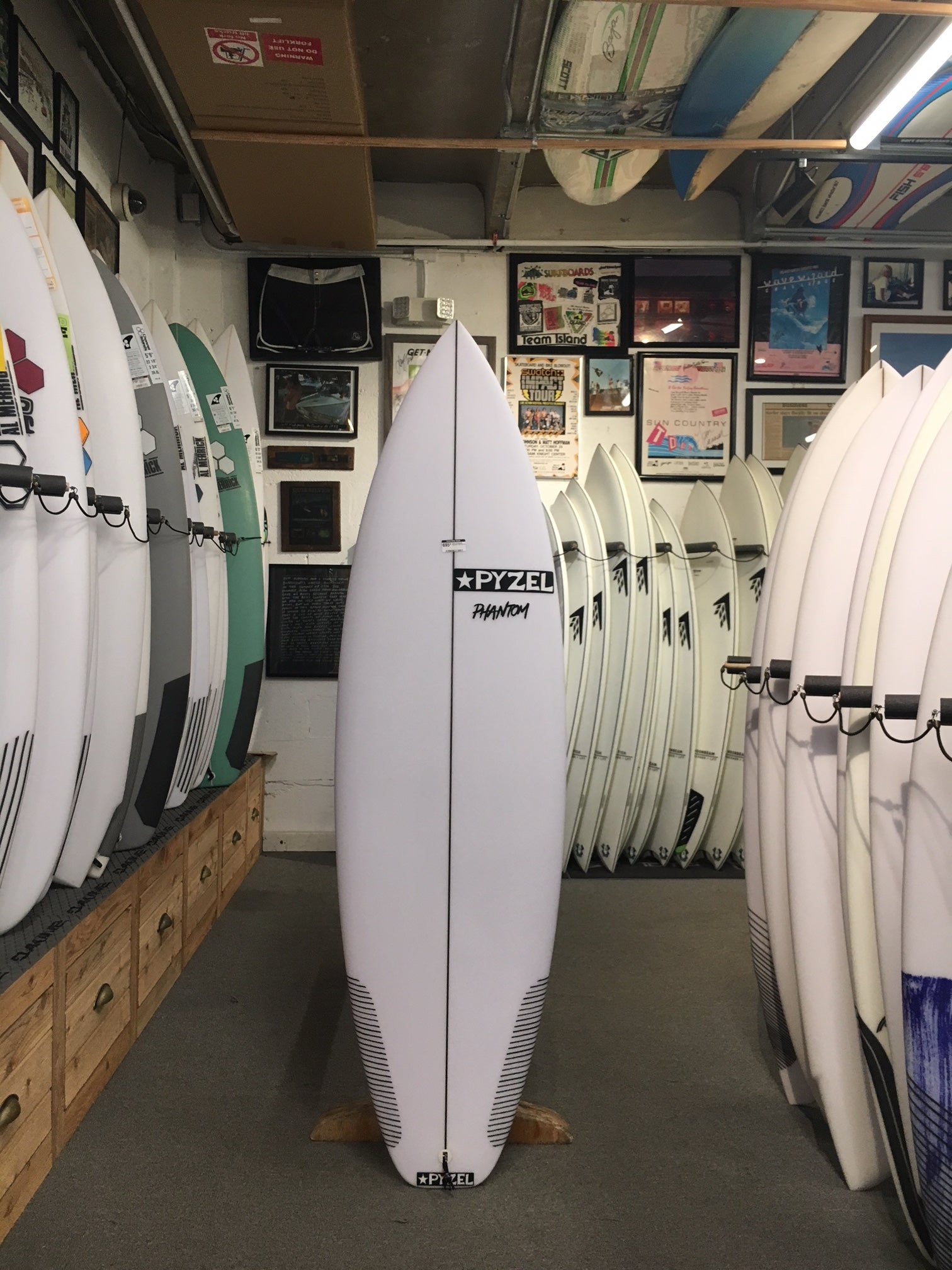 Pyzel Surfboards Phantom FCS2 5ft11in