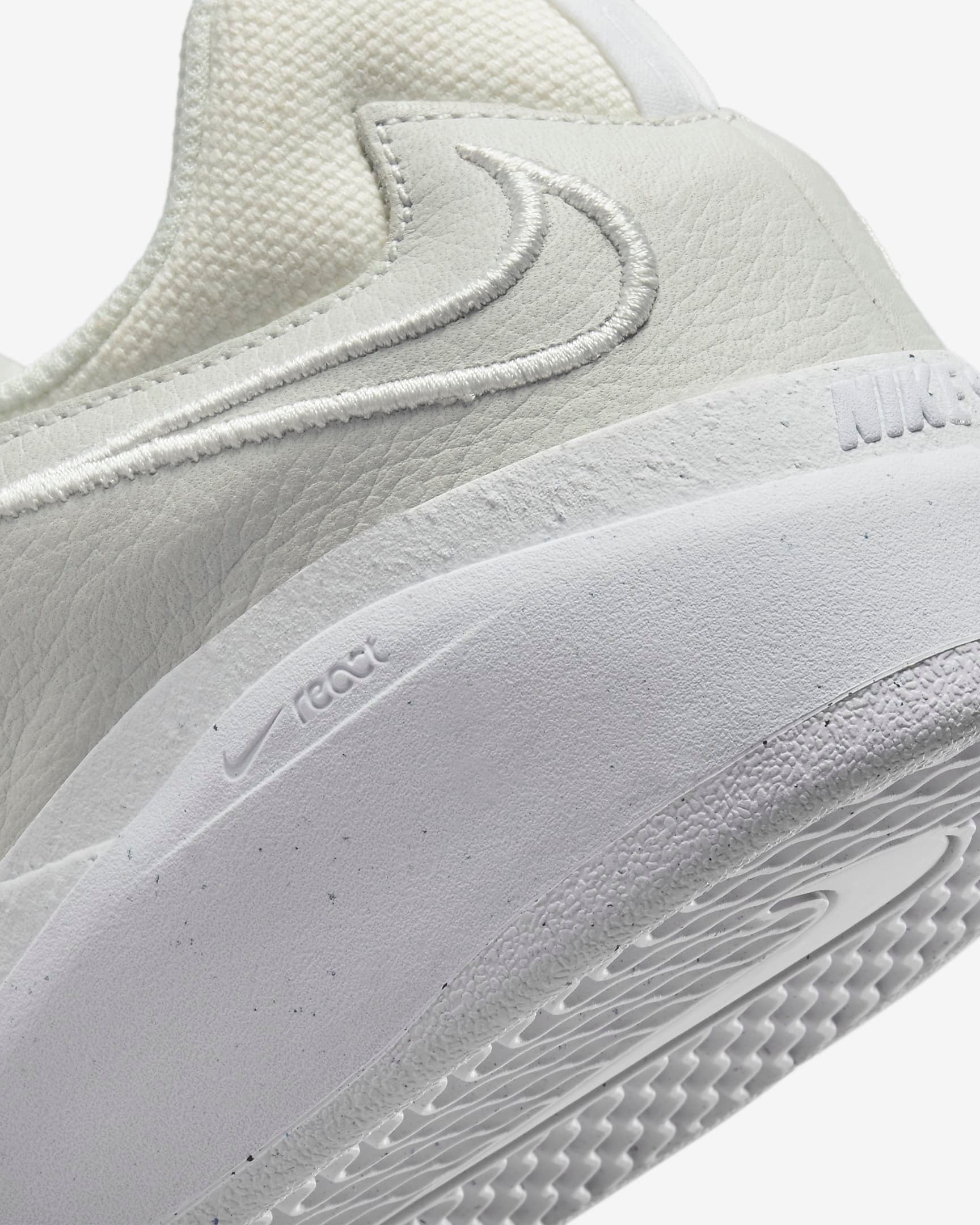 Nike SB Ishod Shoe 111-SummitWhite/SummitWhite 8