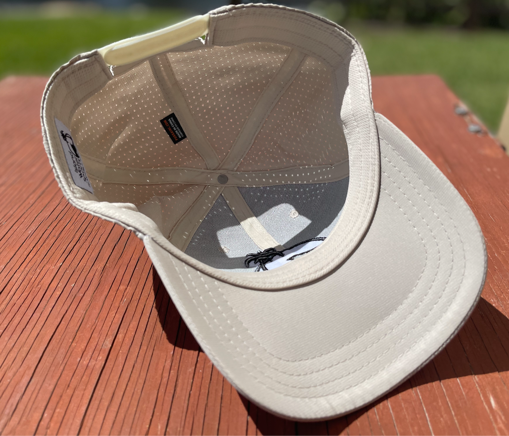 Island Water Sports SPF 50 Wave And Palm Hat Stone/Black OS