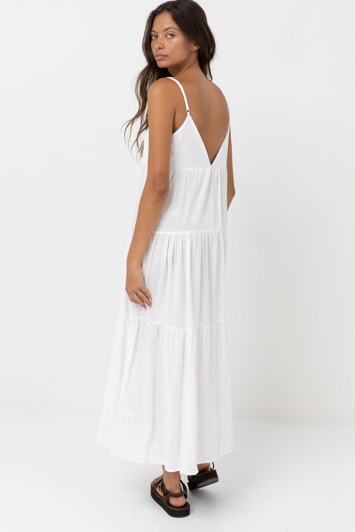 Rhythm Classic Tiered Midi Dress WHT M