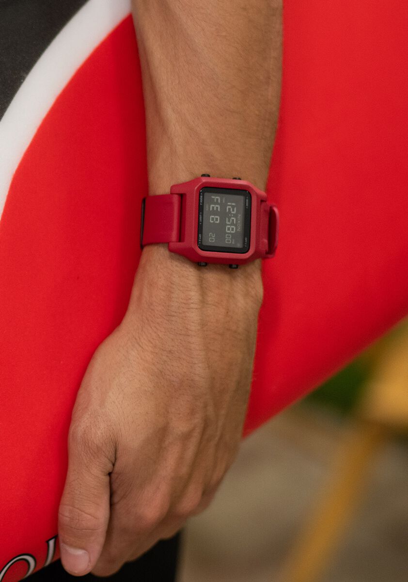 Nixon The Staple Watch 200-Red