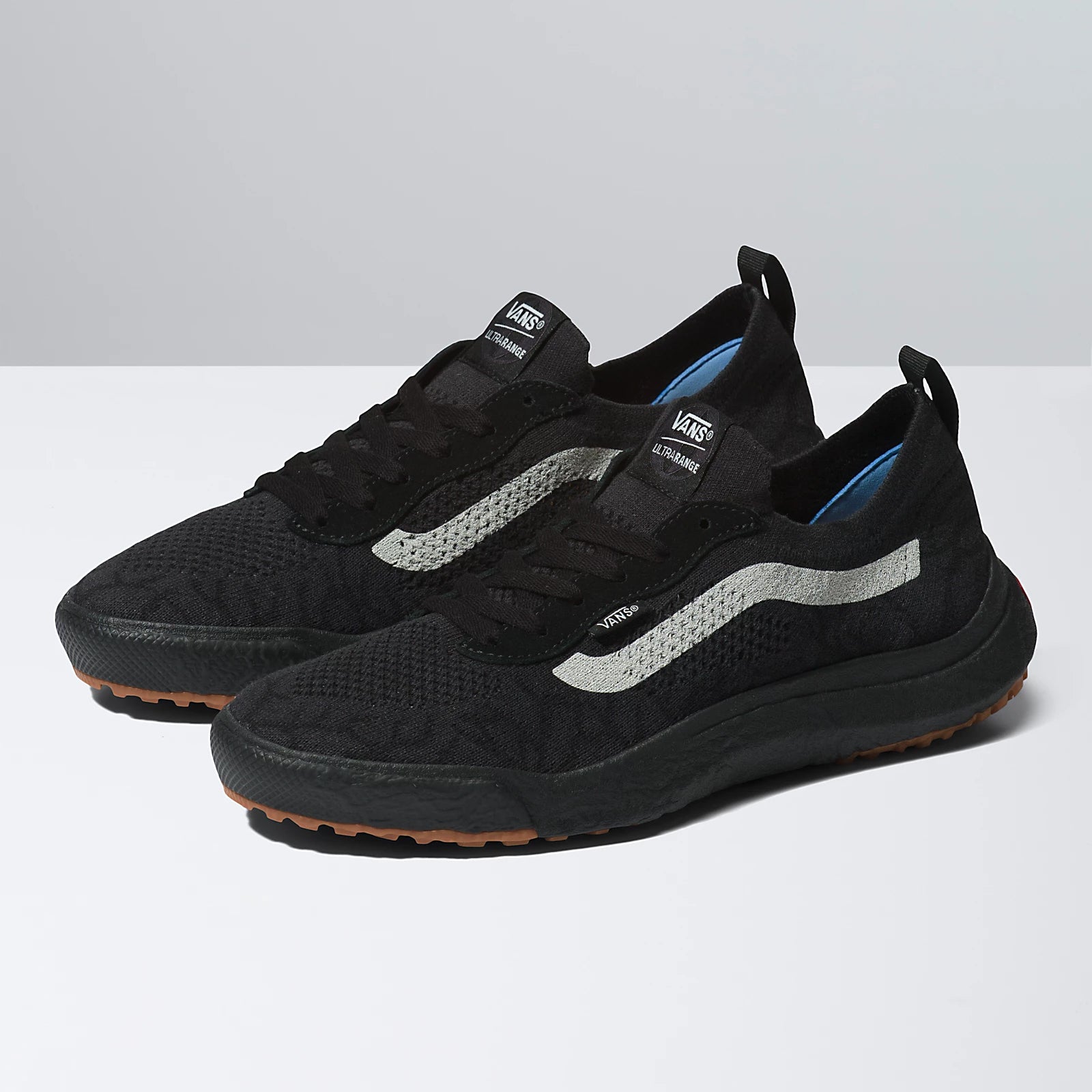 Vans Womens UA UltraRange VR3 Black/PirateBlack 8.5