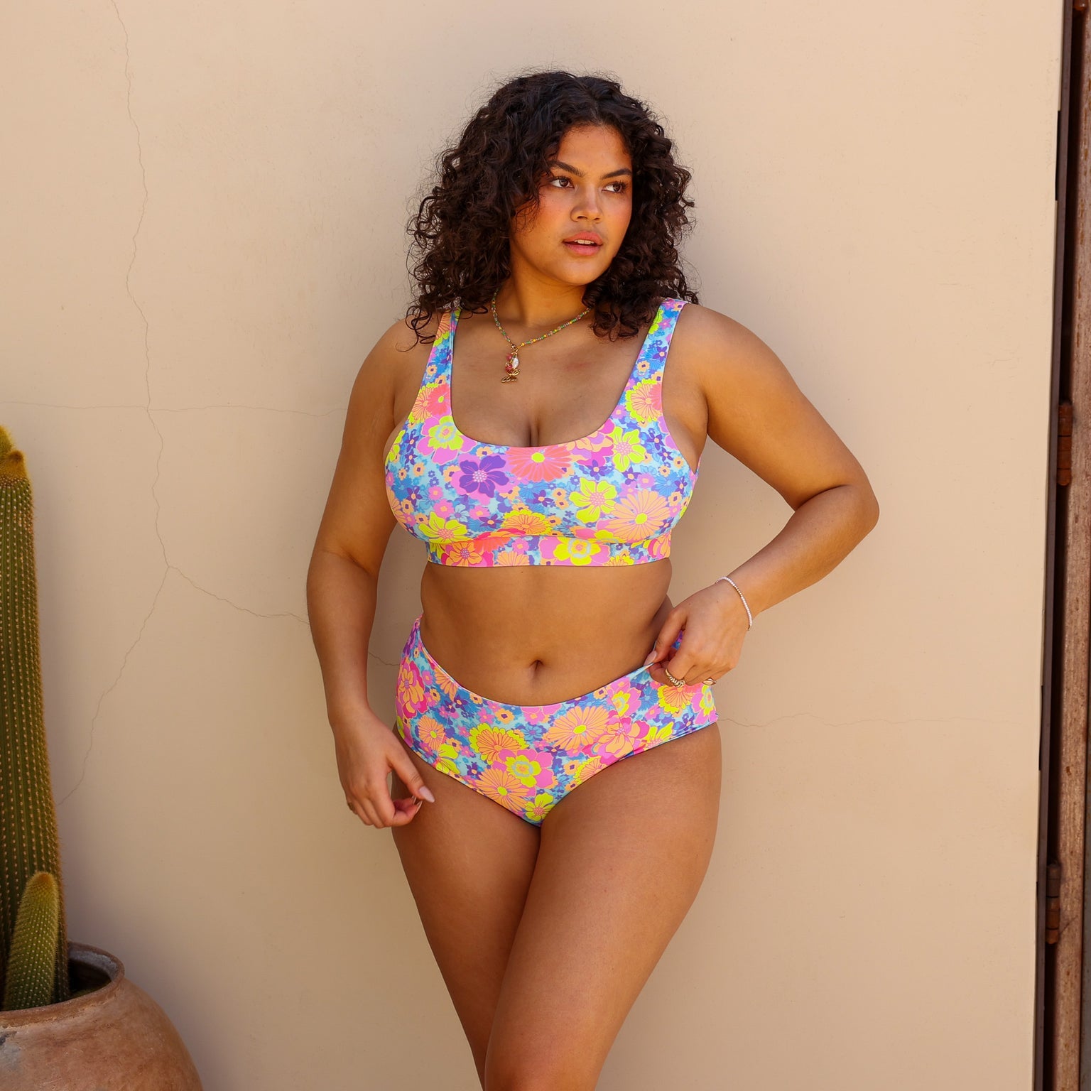 Kulani Kinis Long Crop Bikini Top Bermuda Bloom S