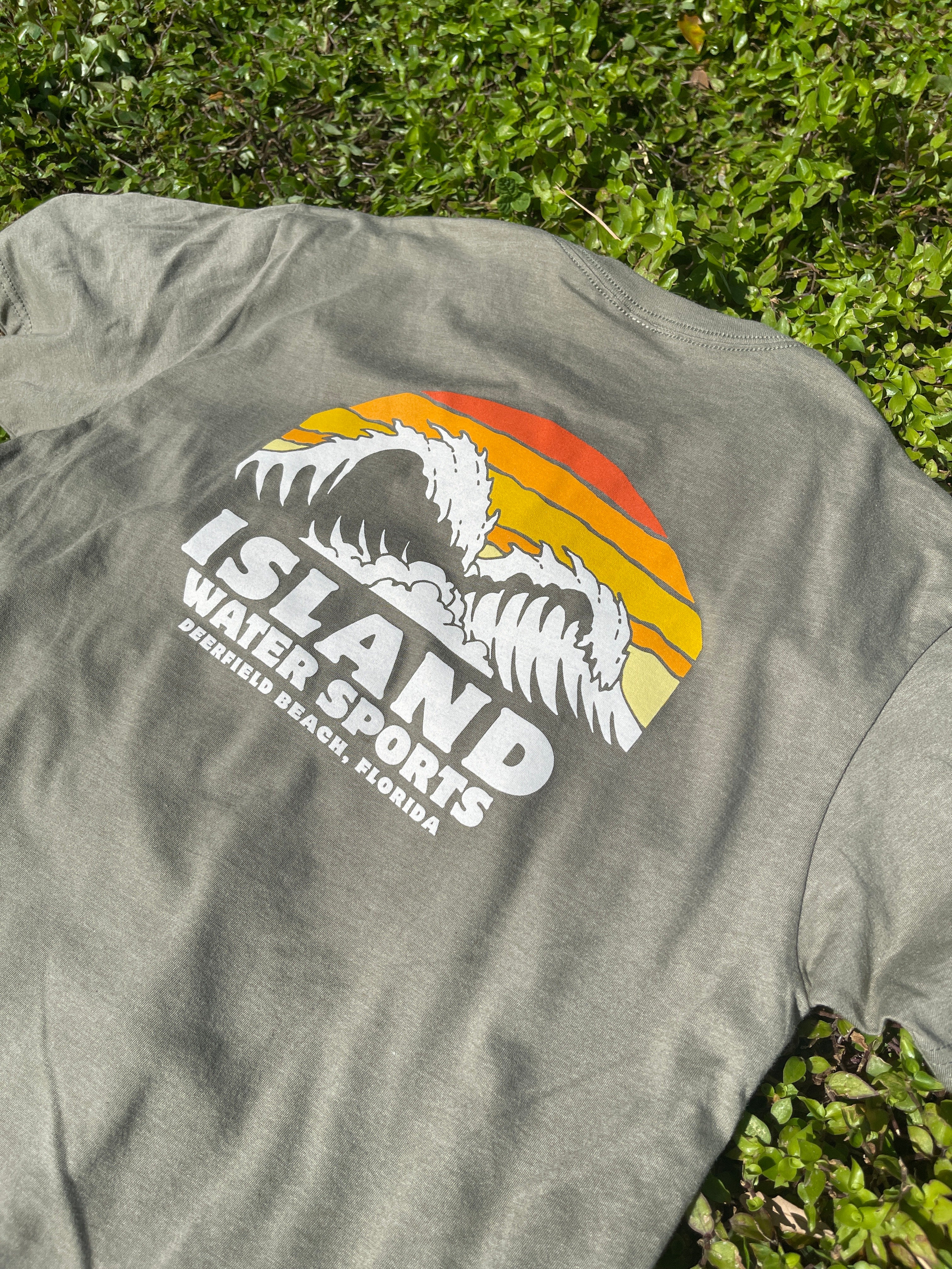 Island Water Sports Sunny Waves SS Tee Lt. Olive M