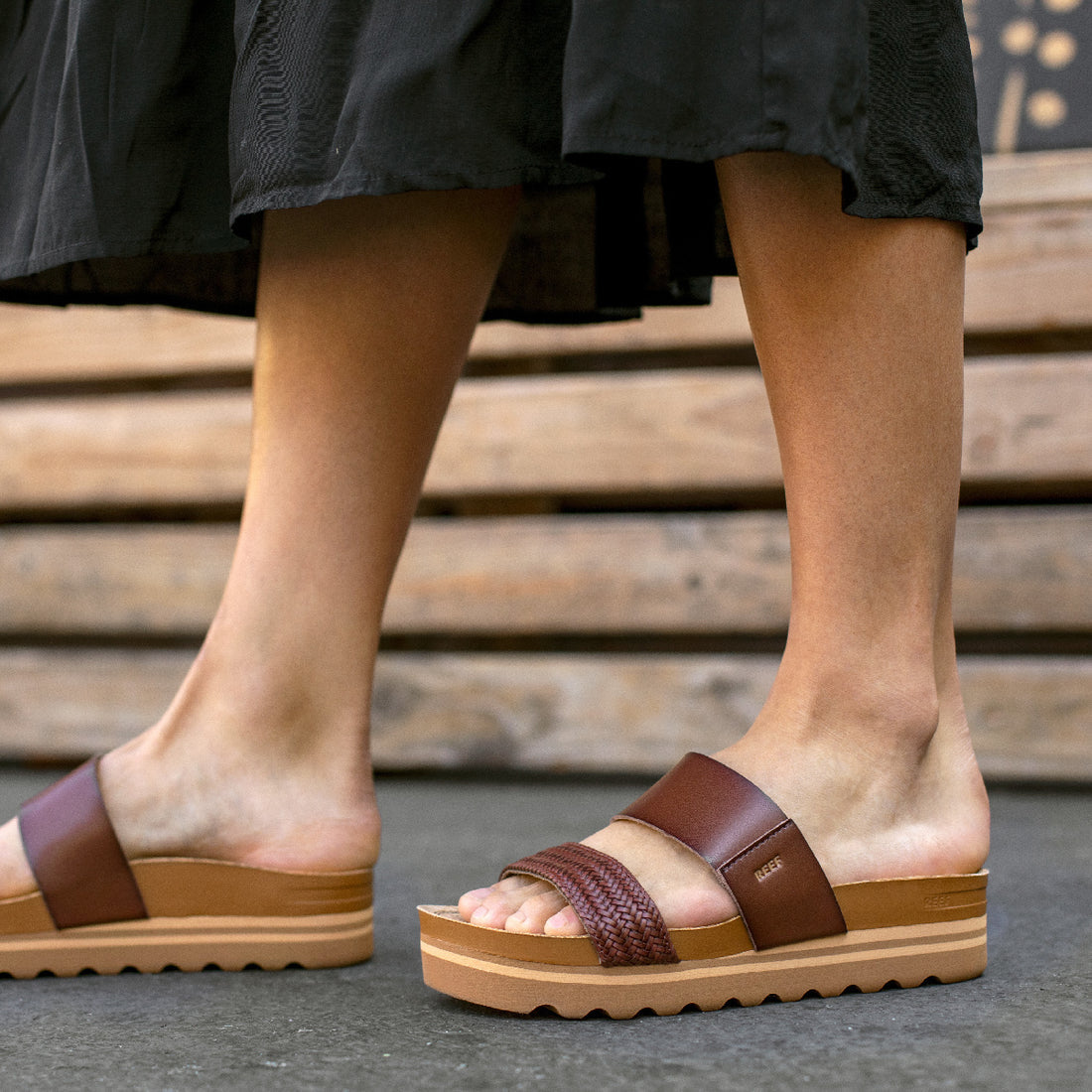 Reef Cushion Vista Hi Womens Sandal Chocolate Braid 8