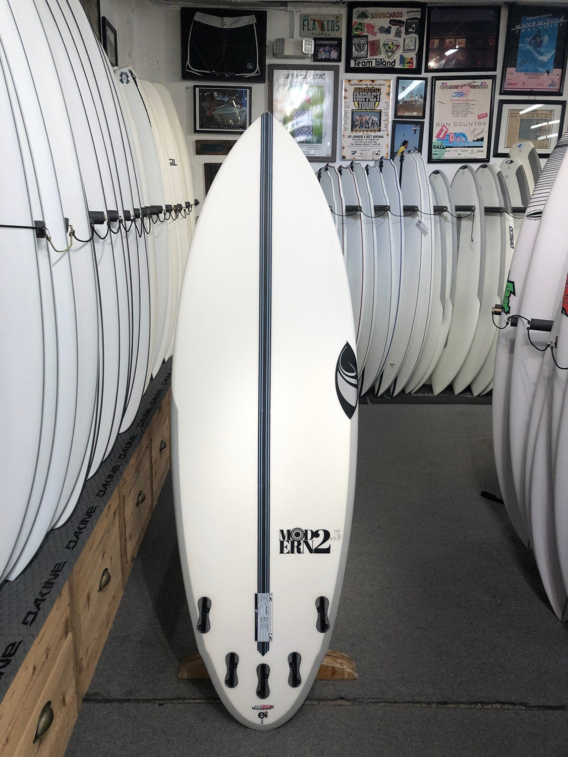 Sharp Eye Surfboards Modern 2.5 Fusion-E2 5-Fin Surfboard 6ft0in