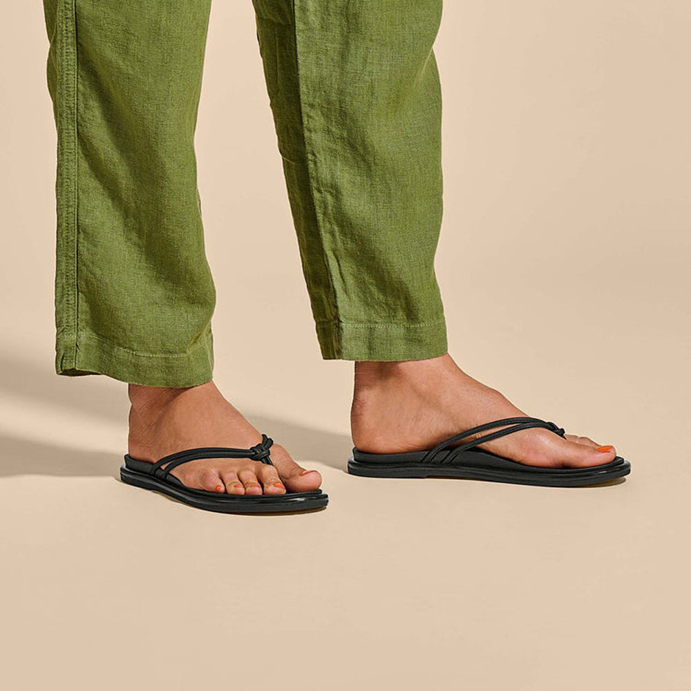 Olukai Aka Womens Sandal 4040-Black-Black 6
