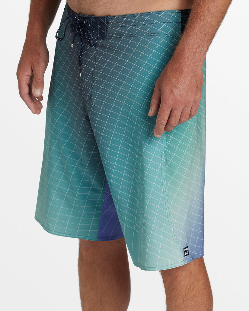 Billabong Fluid Pro Boardshorts BLS0 44