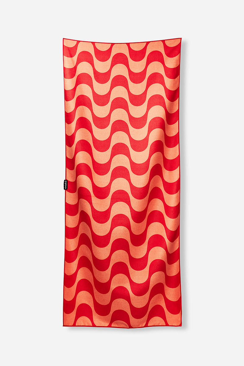 Nomadix Beach Towel CopacabanaFushcia 30x72.5