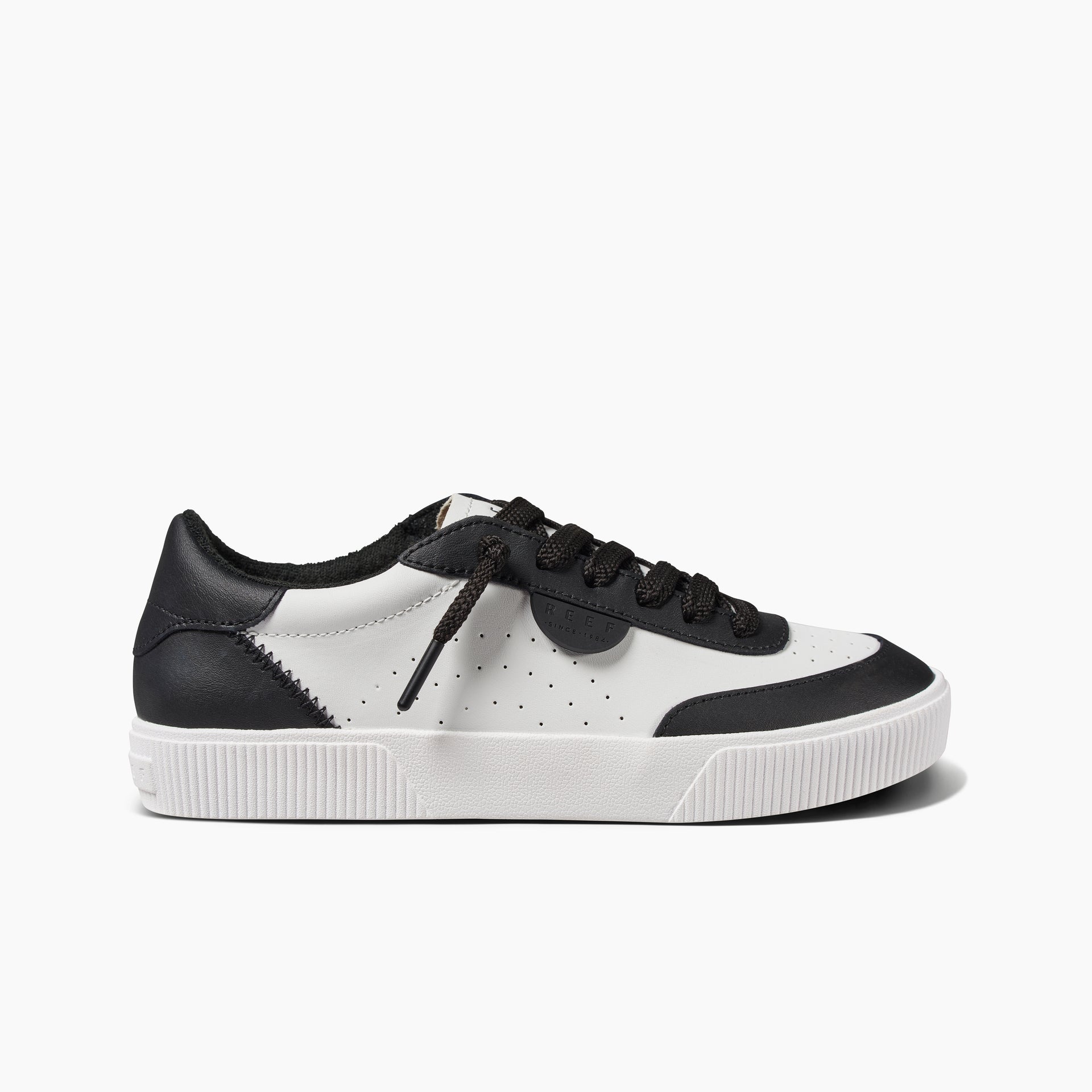 Reef Lay Day Seas Womens Shoe Black-White Leather 7.5