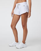 Vuori Clementine 4" Short 2.0 WHT-White M